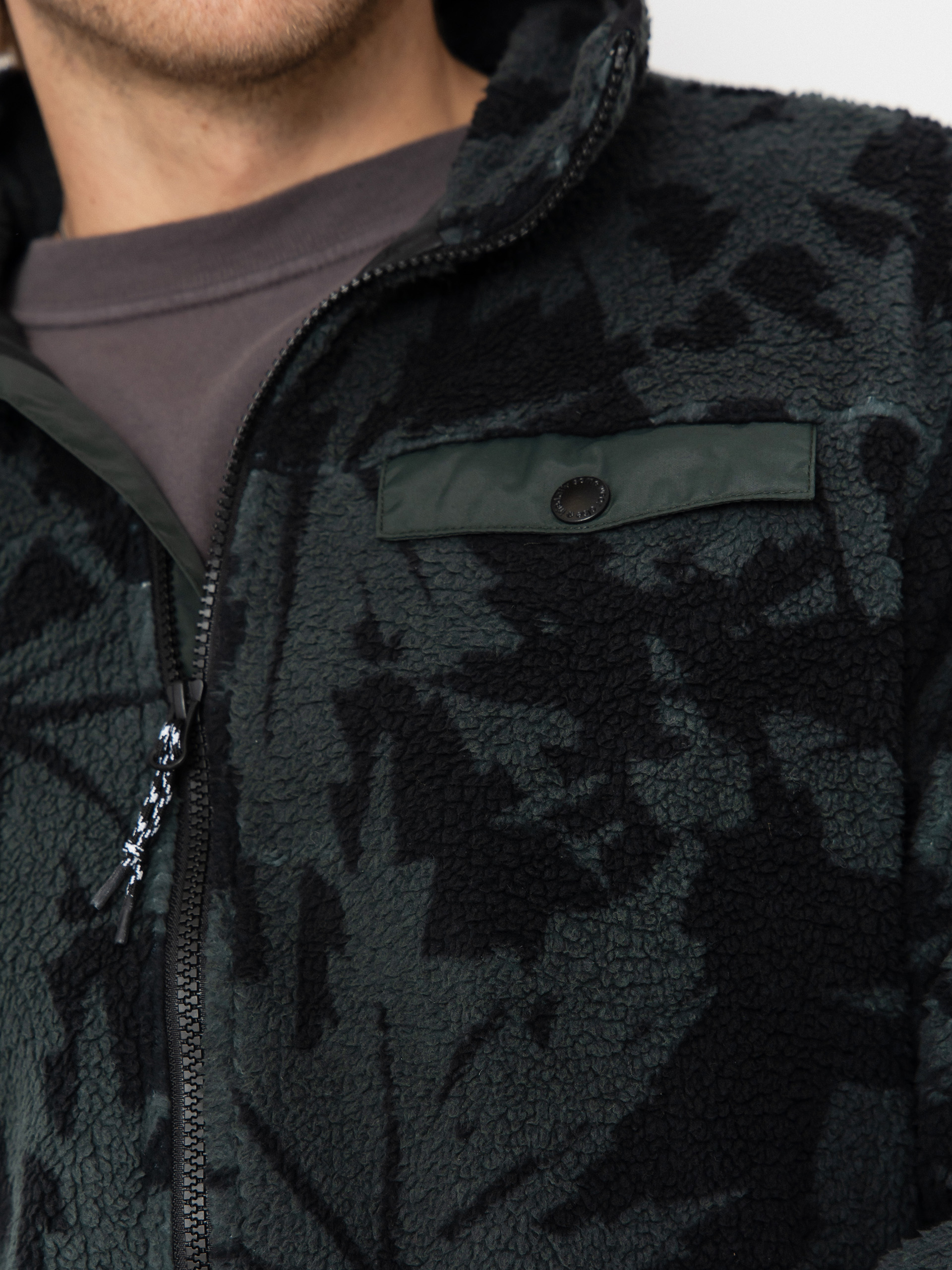 Яке Iriedaily Insaneia (dark jungle)