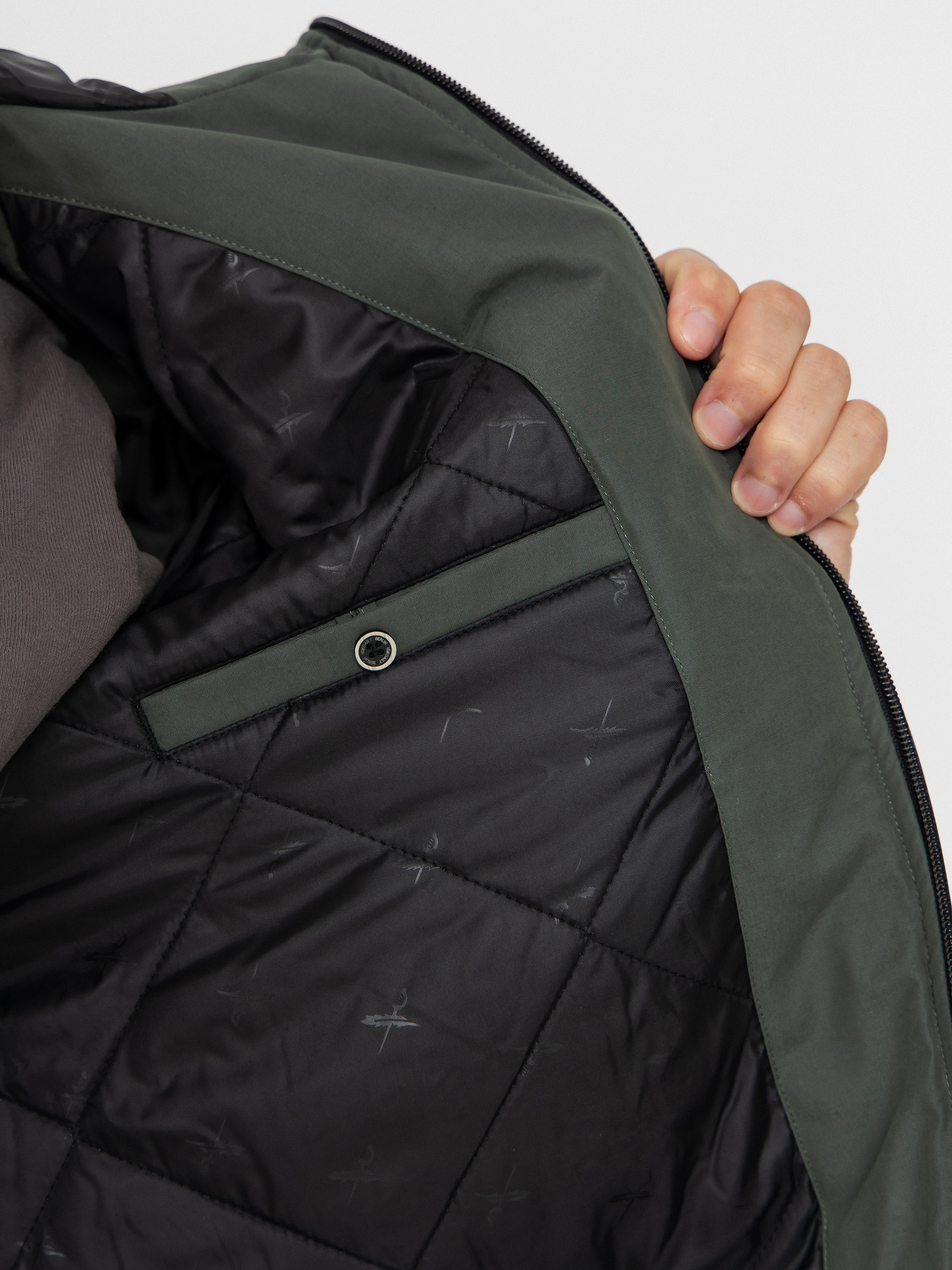 Яке Iriedaily Nilas (dark jungle)