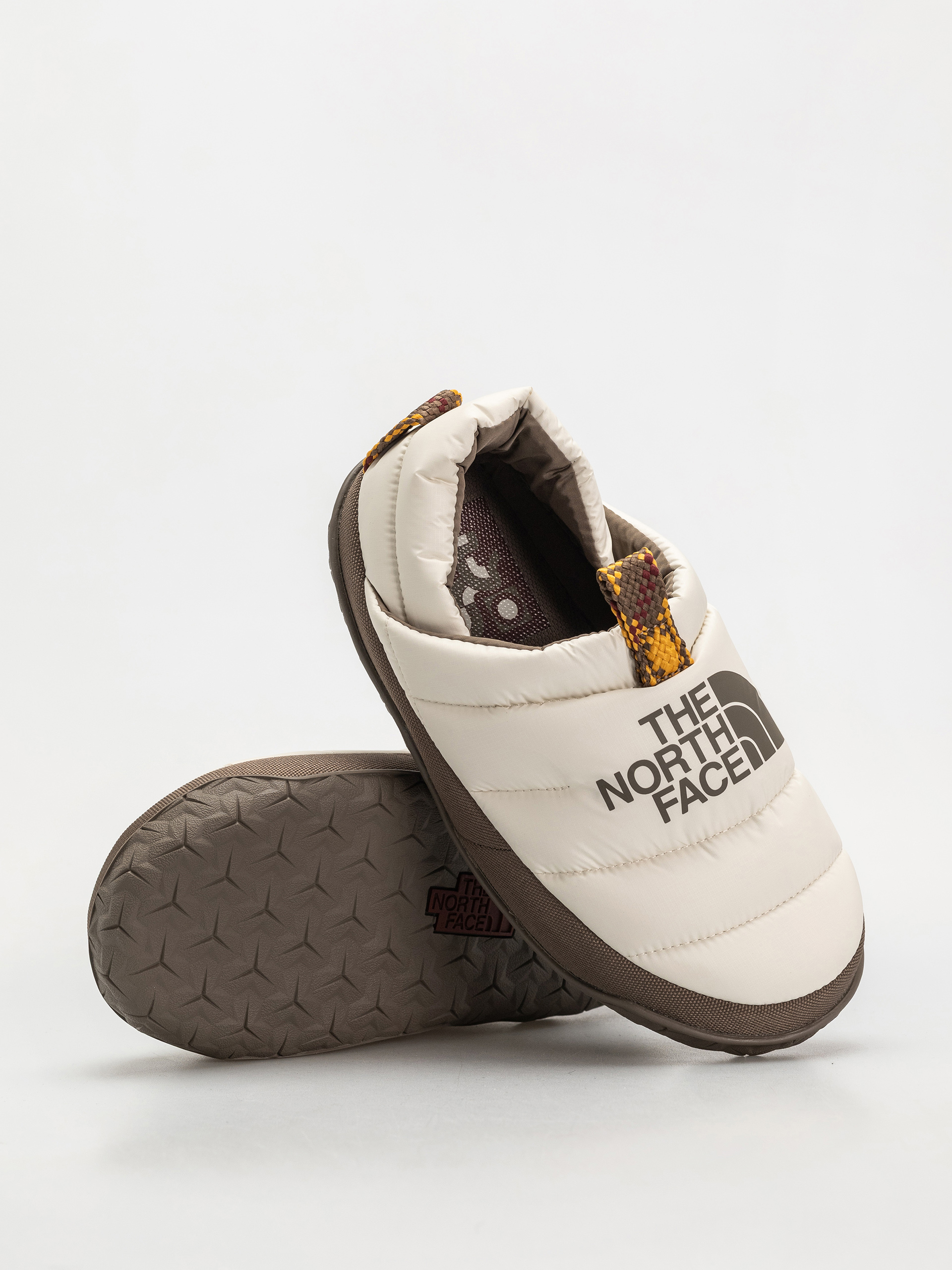 Обувки The North Face Nuptse Mule Wmn (white dune/mocha brown)