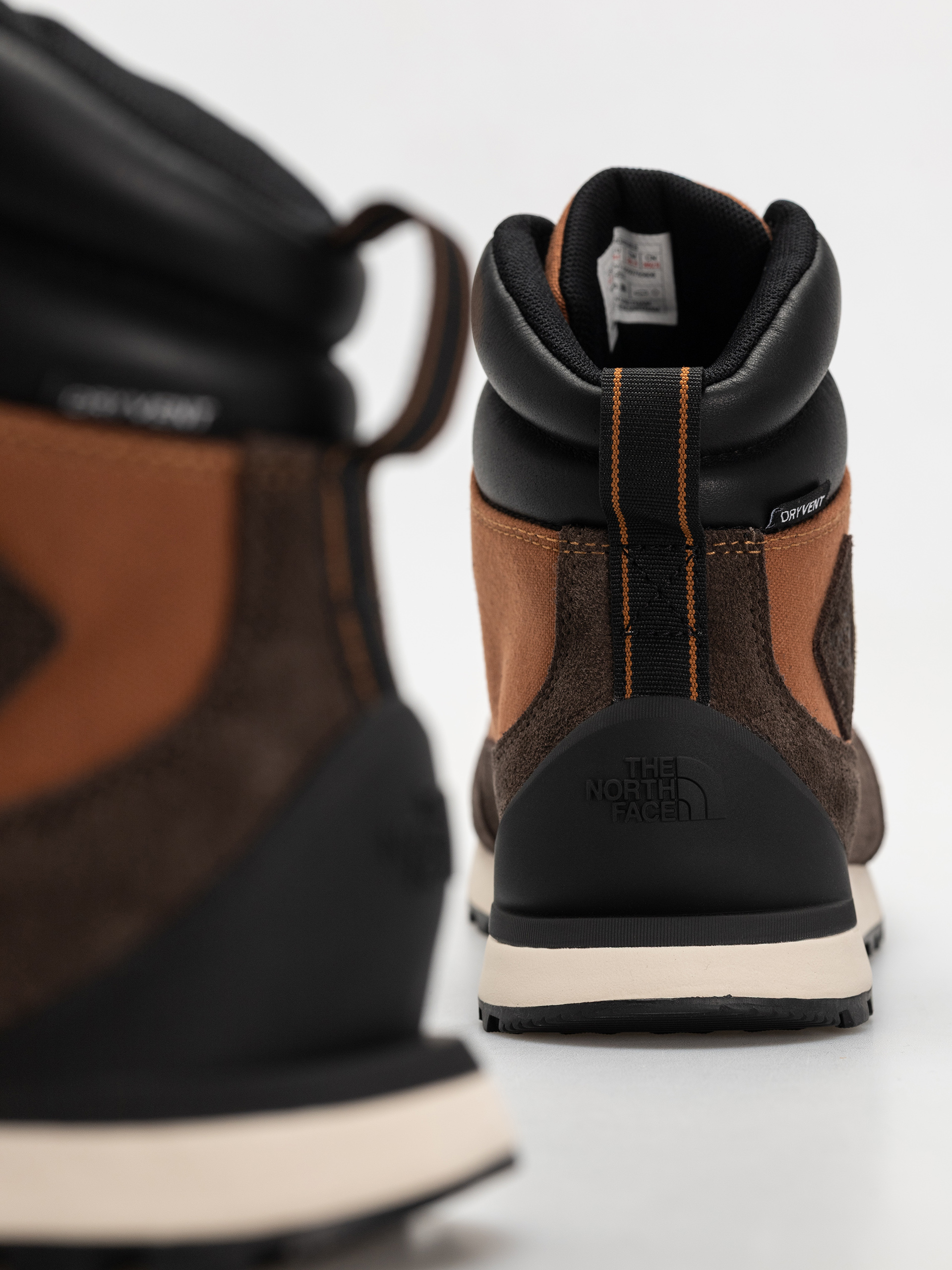 Обувки The North Face Back To Berkeley Iv Textile Wp (burnt umber/mars dust)