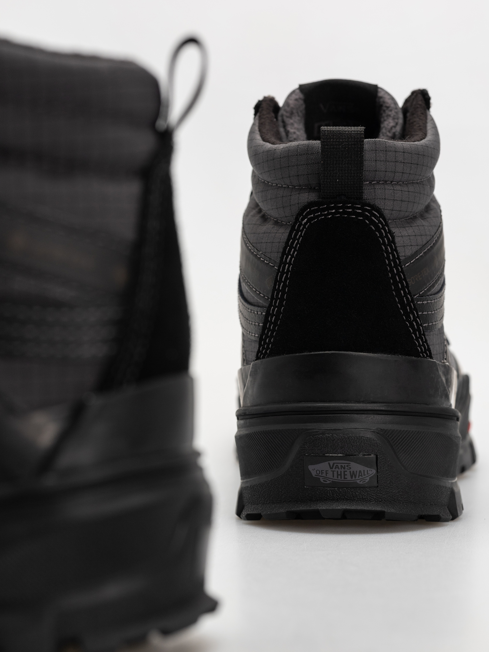 Обувки Vans Mte Sk8 Hi Gore Tex Insulated (black/black)