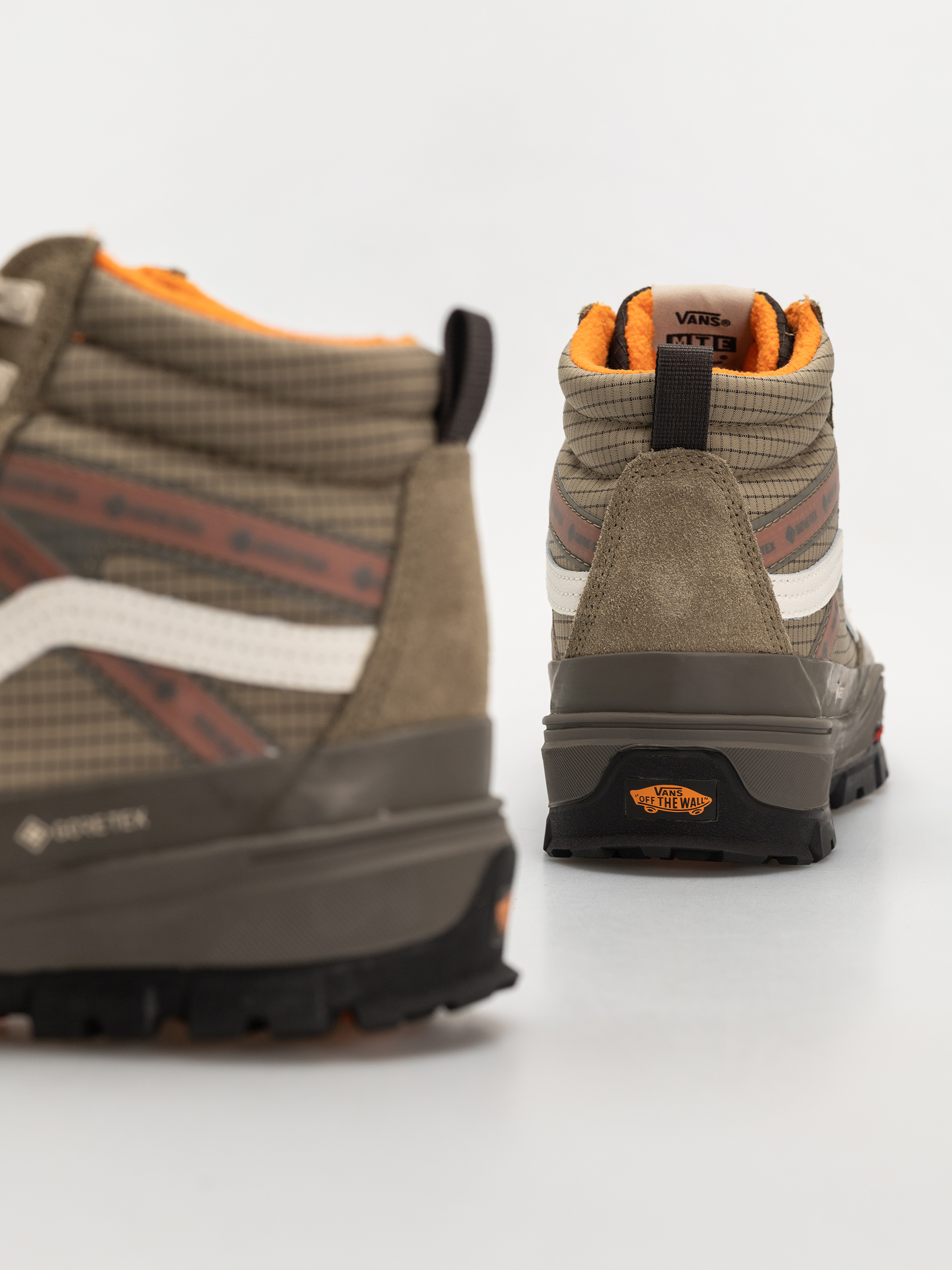 Обувки Vans Mte Sk8 Hi Gore Tex Insulated (brown/khaki)