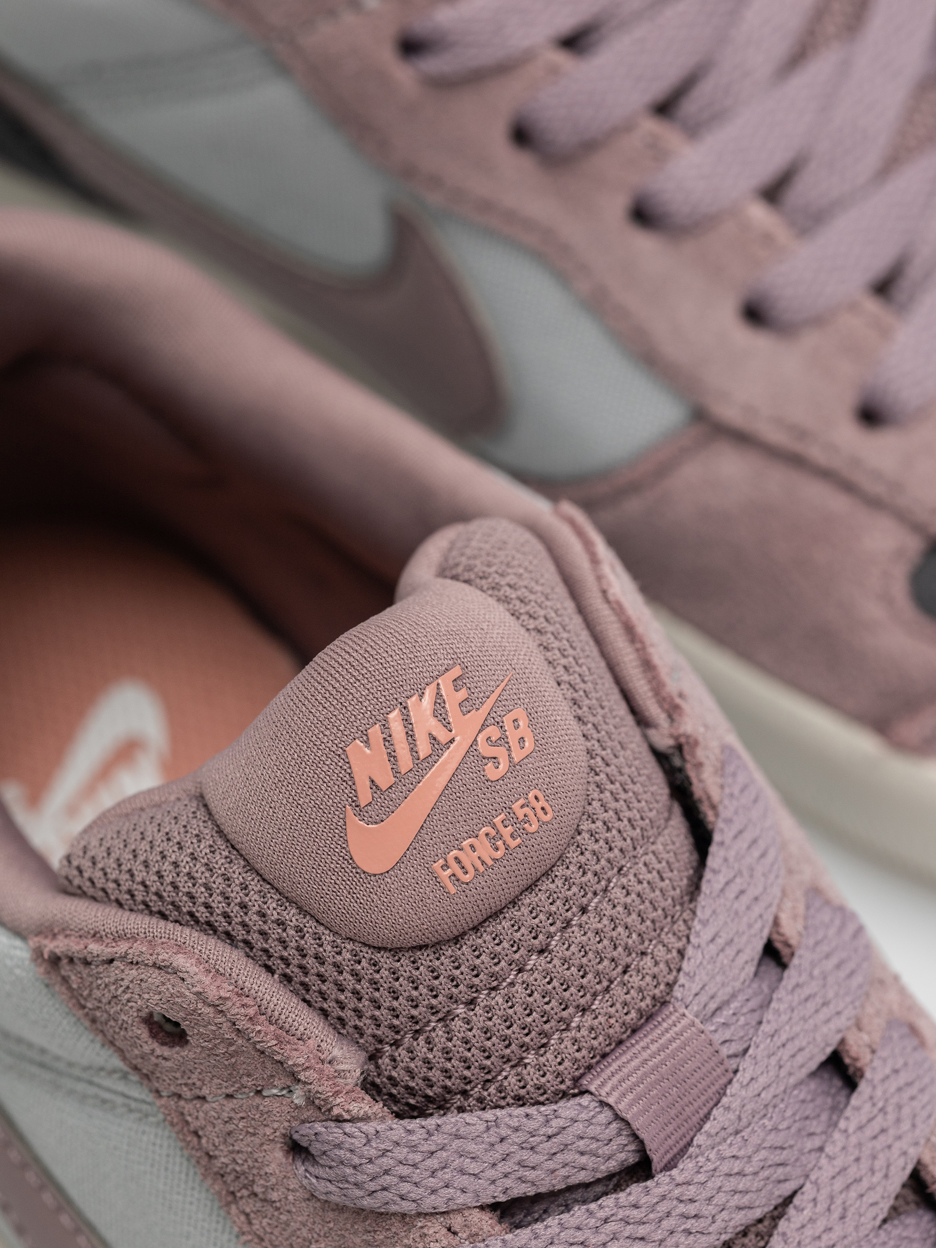 Обувки Nike SB Force 58 (flt silver/taupe grey dark grey)
