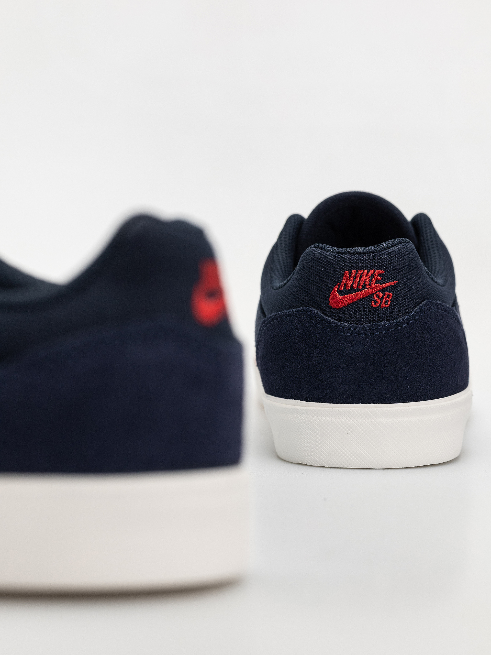 Обувки Nike SB Malor (obsidian/gym red midnight navy)