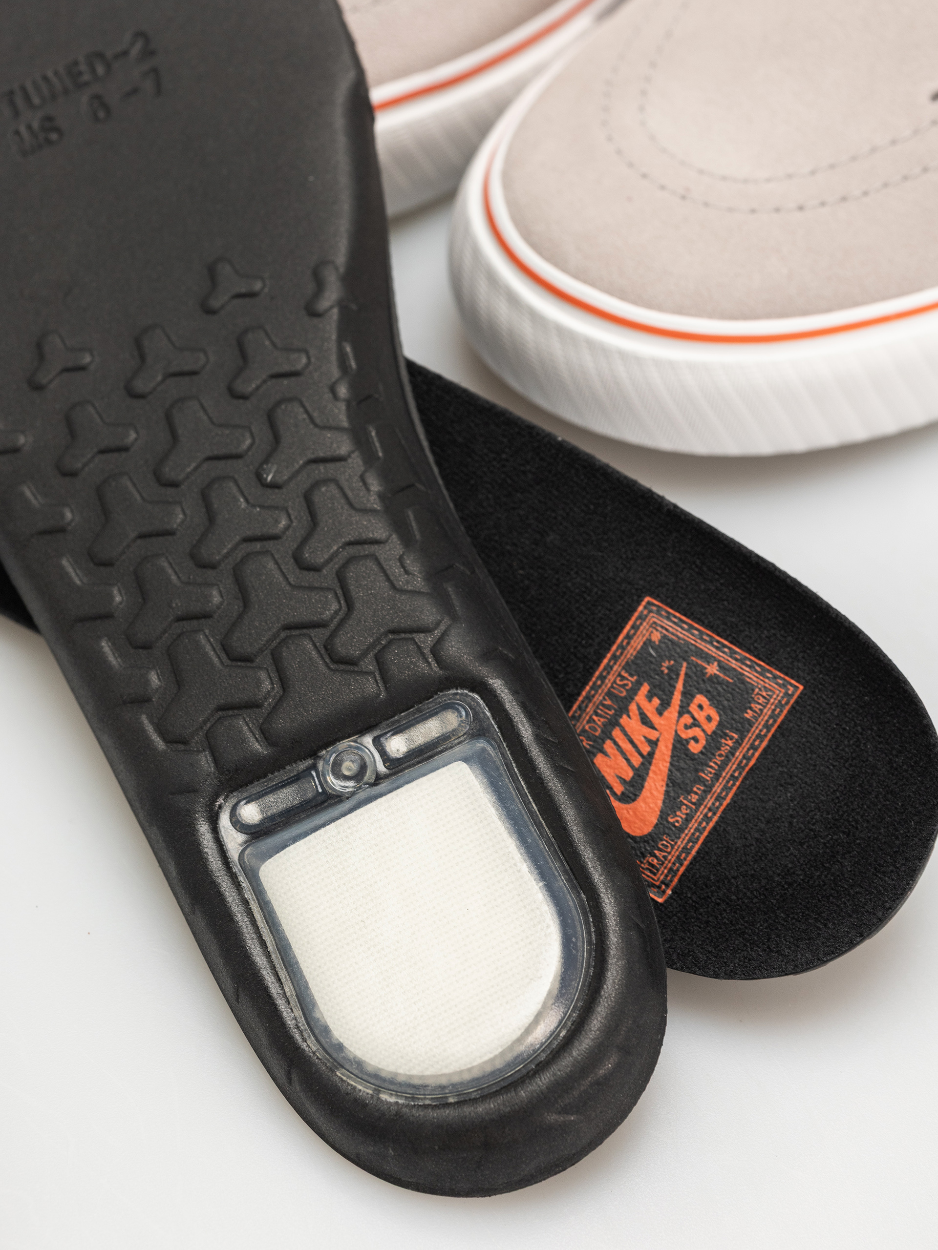 Обувки Nike SB Zoom Janoski OG+ (college grey/cosmic clay summit white)