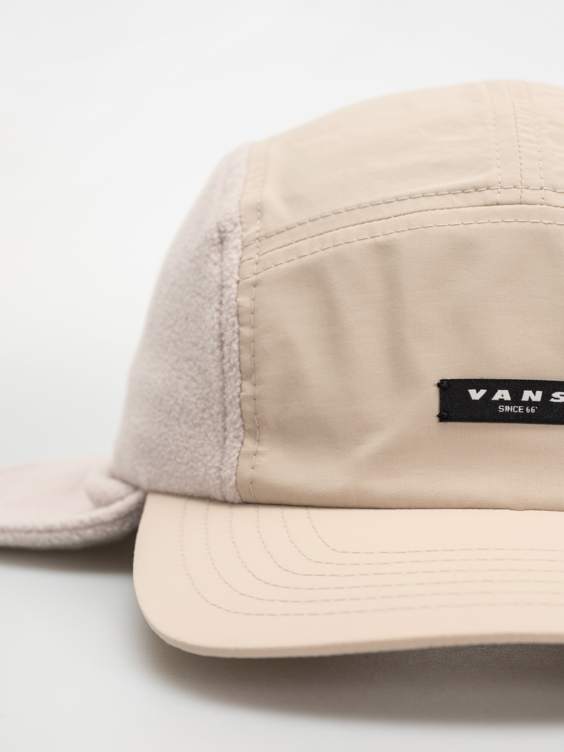 Шапка с козирка Vans 66 Earflap Tall Camper (taupe mist)