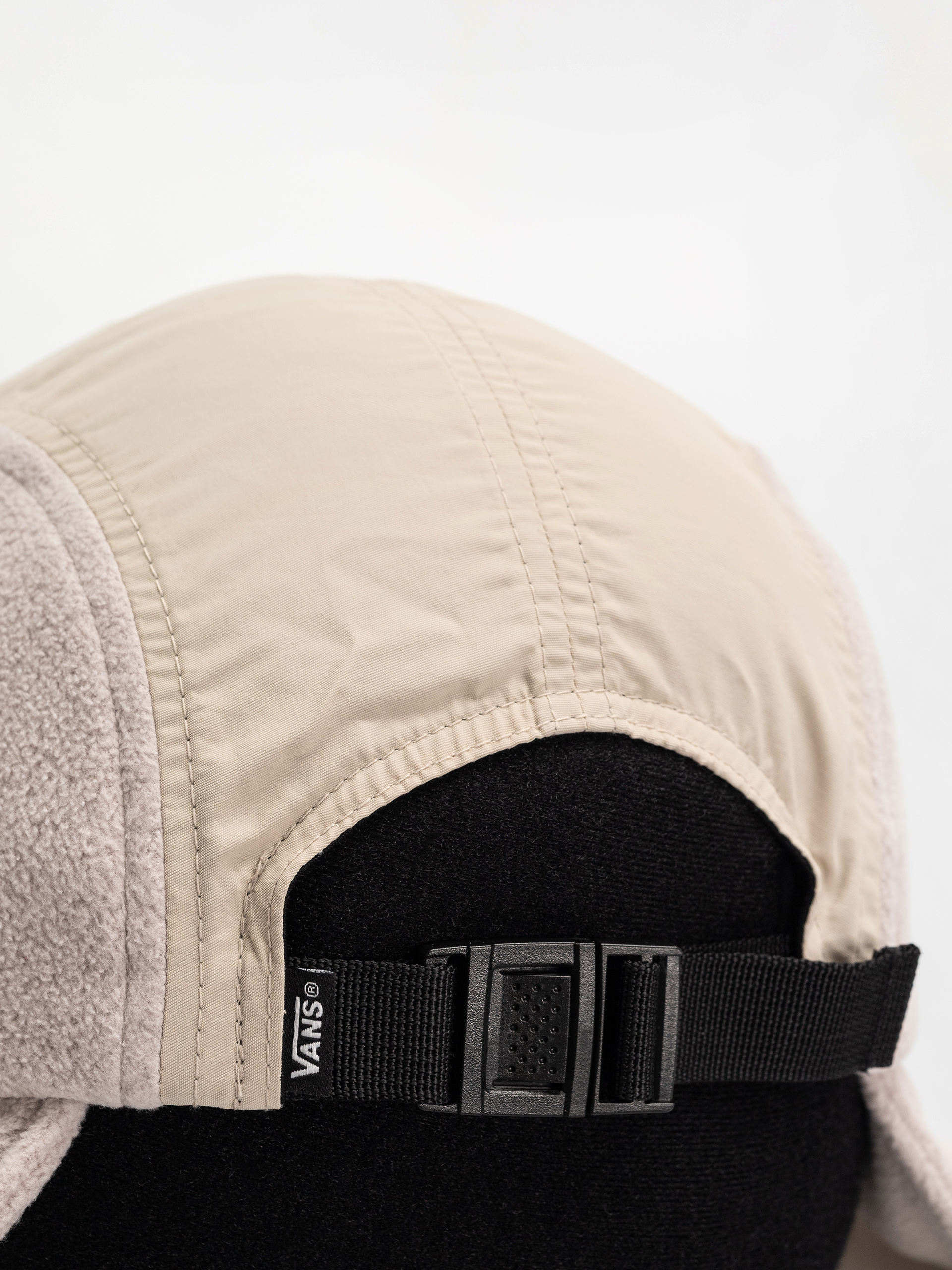 Шапка с козирка Vans 66 Earflap Tall Camper (taupe mist)