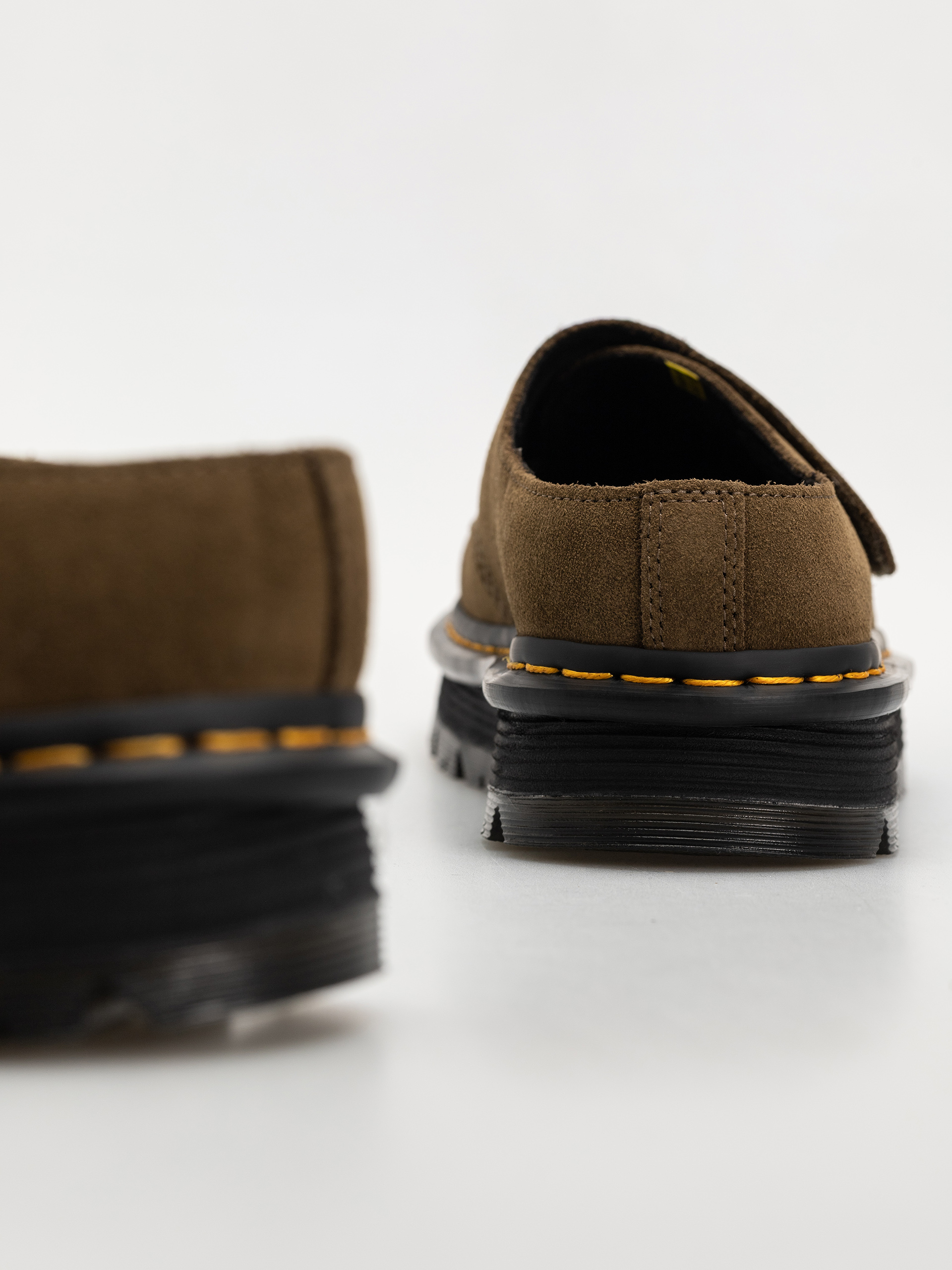 Обувки Dr. Martens ZebZag AnyWair Mule (dms olive eh suede)