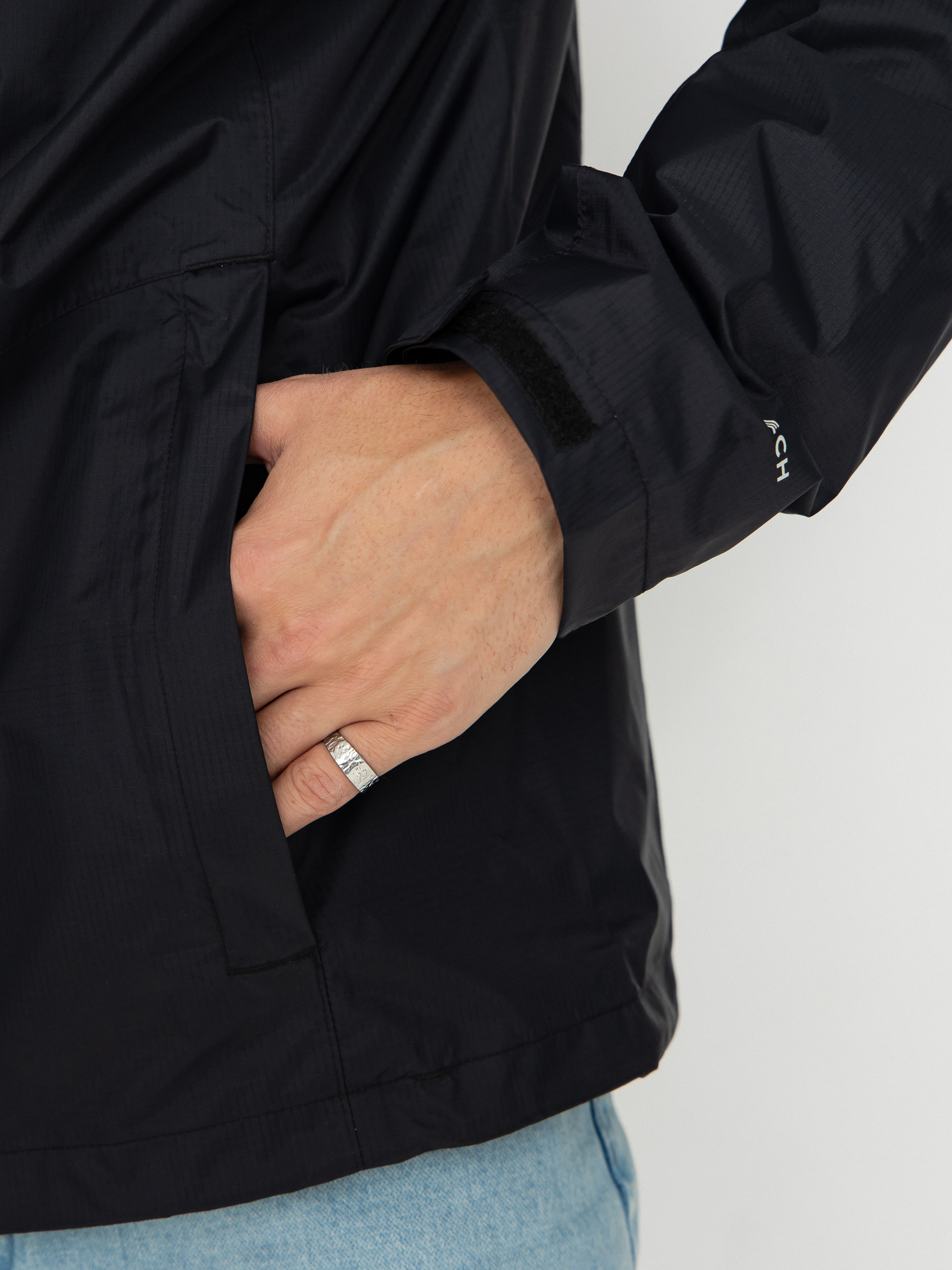 Яке Columbia Pouring Adventure III (black)