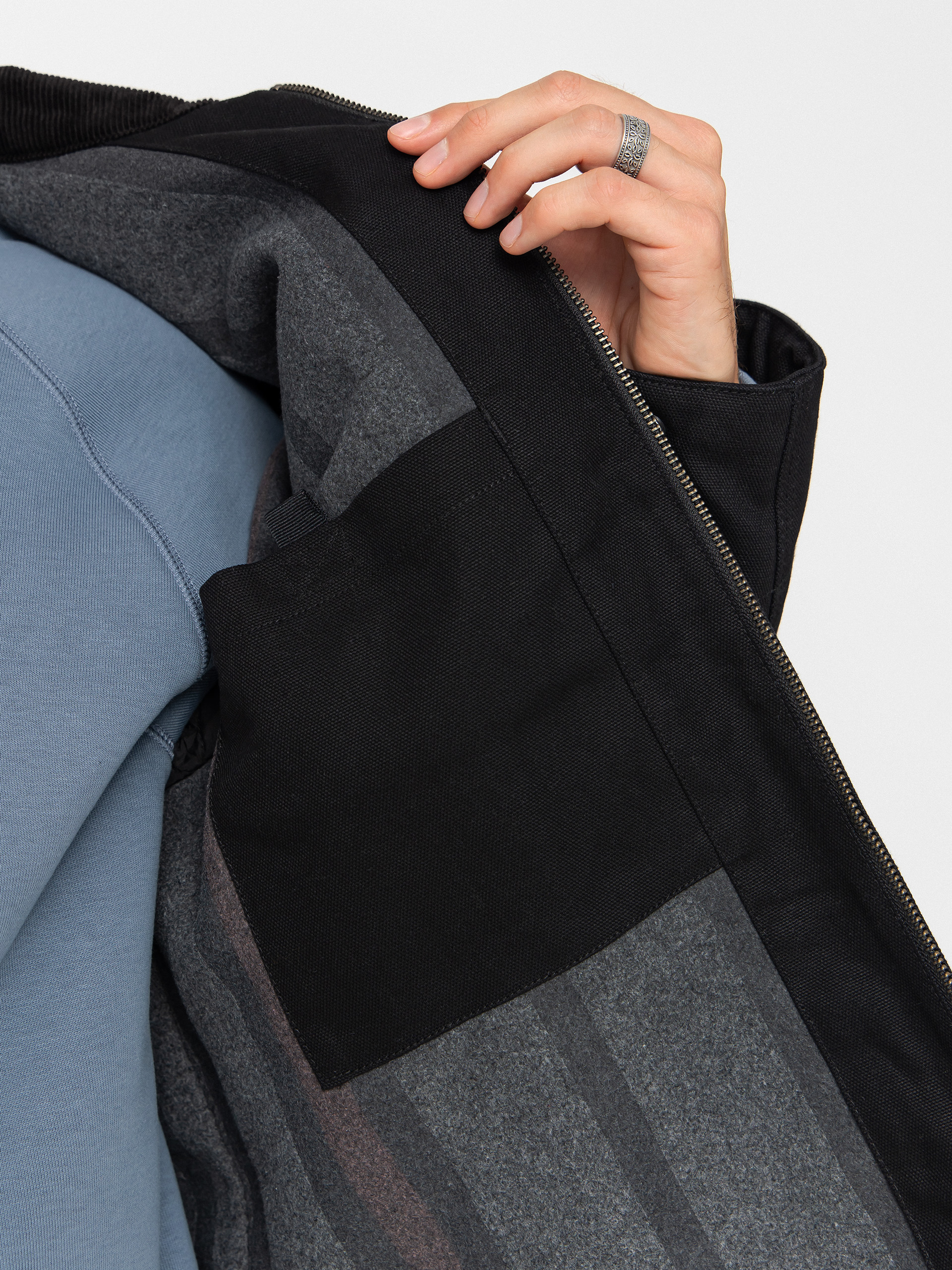 Яке Carhartt WIP Detroit (black/black/rigid)