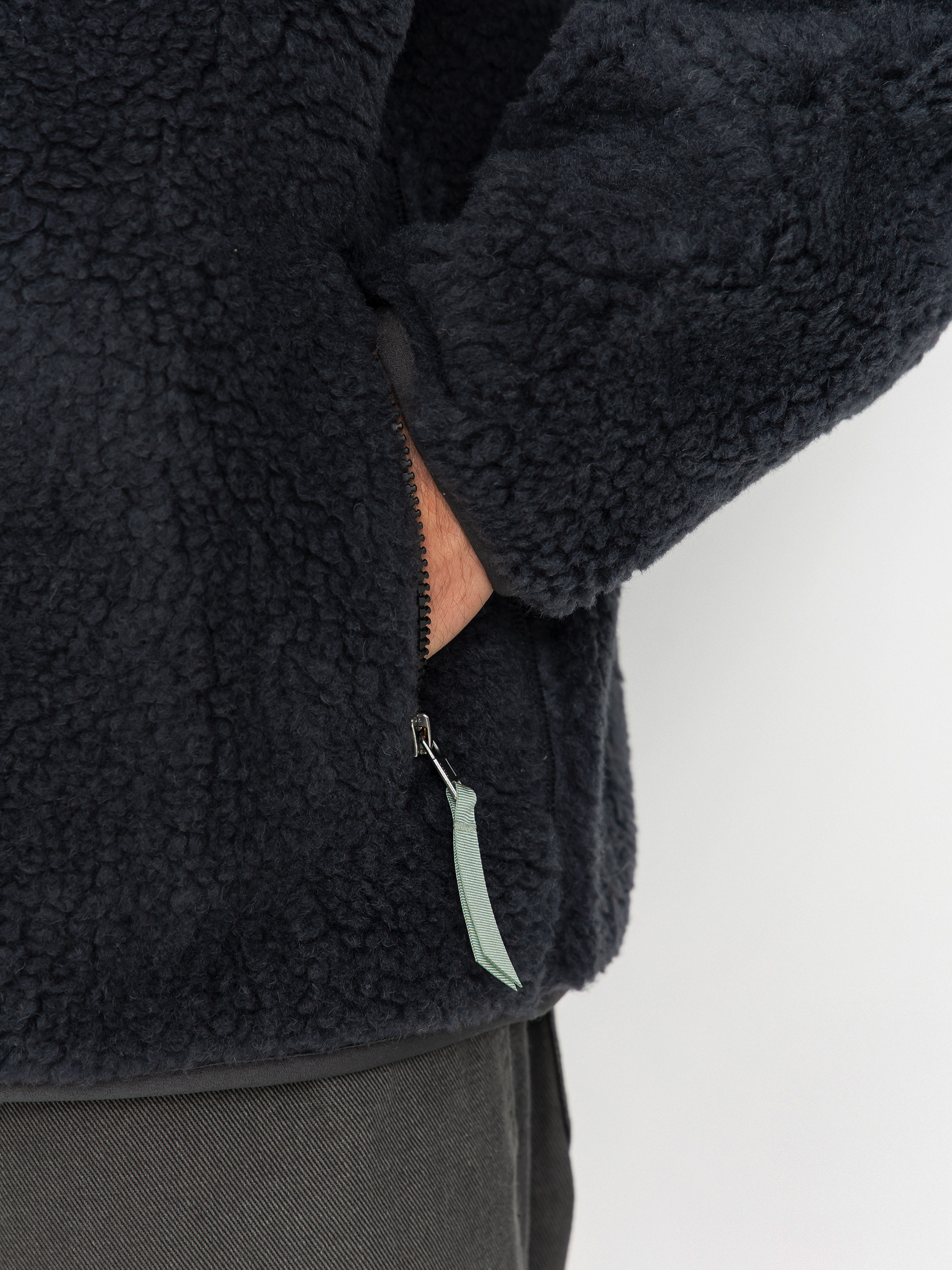 Суитшърт Patagonia Natural Blend Retro Cardigan (ink black)