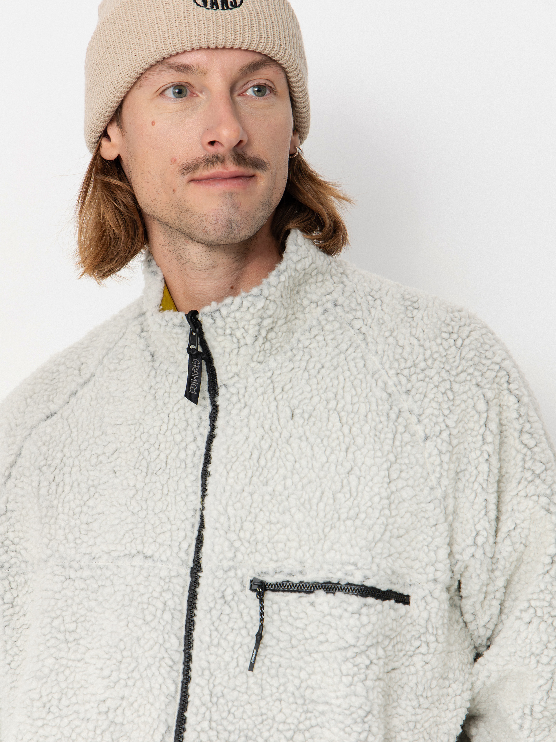 Яке Gramicci Reversible Sherpa (natural/chartreuse)