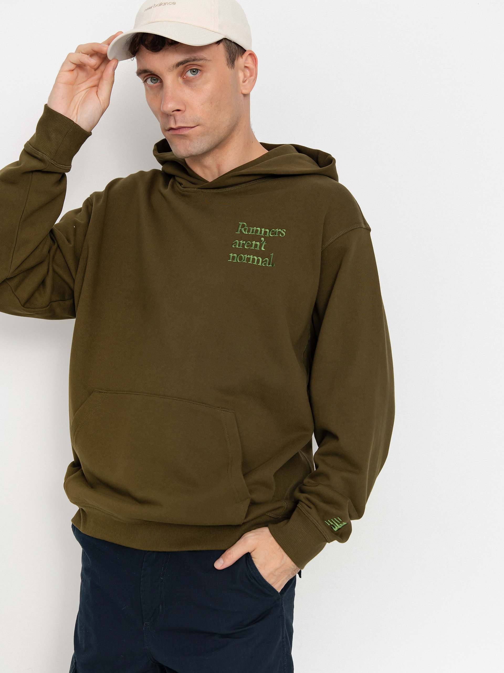 Суитшърт с качулка New Balance Athletics Runners Arent Normal HD
