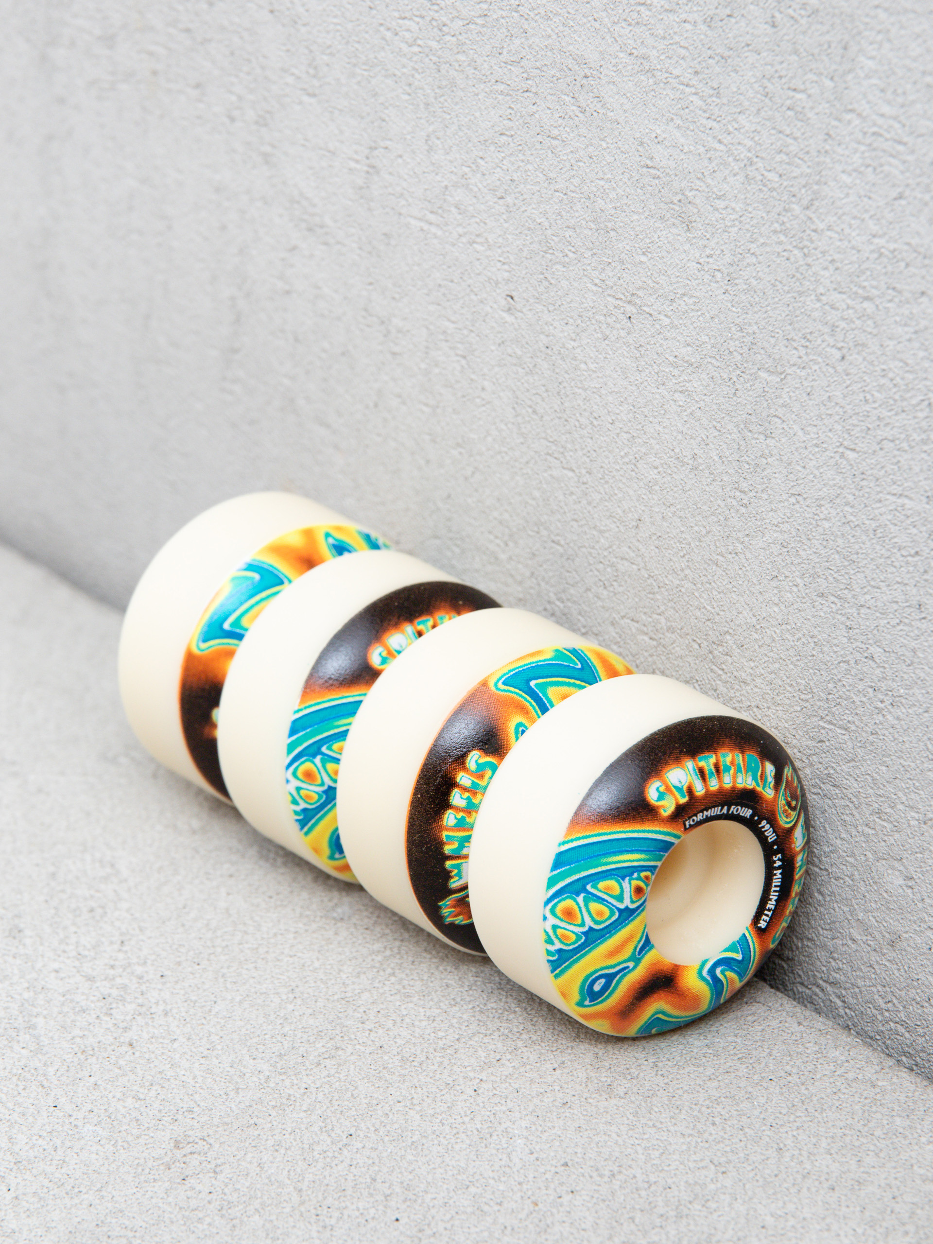 Колелца Spitfire F4 99D Radioactive Bighead (natural)