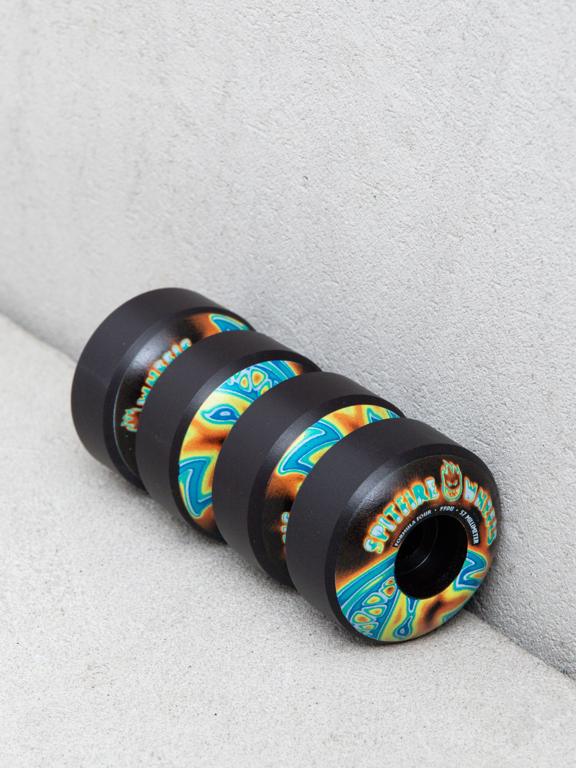 Колелца Spitfire F4 99D Radioactive Bighead (black)