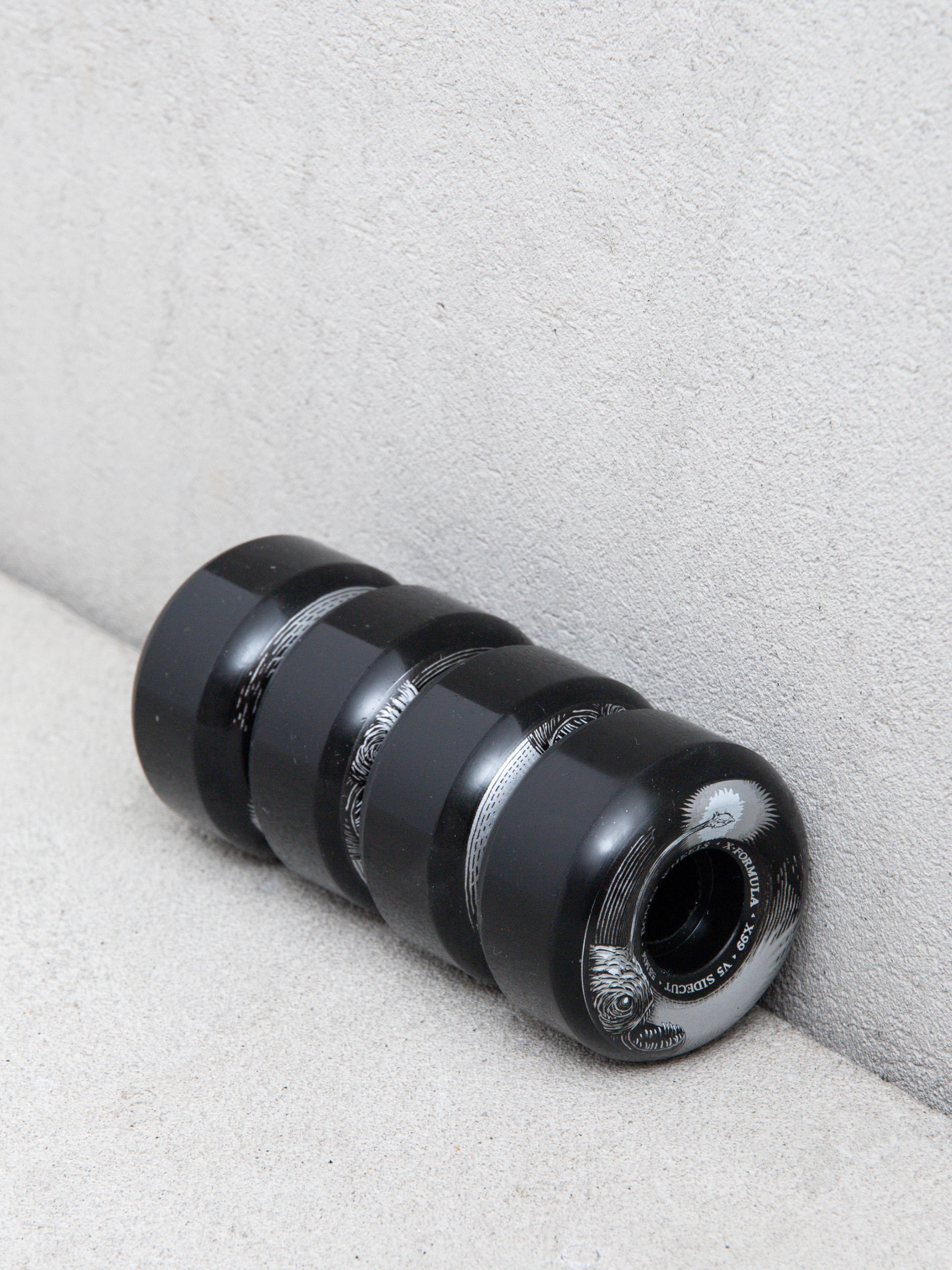 Колелца Bones X Formula 99A Dark Waters V5 (black)