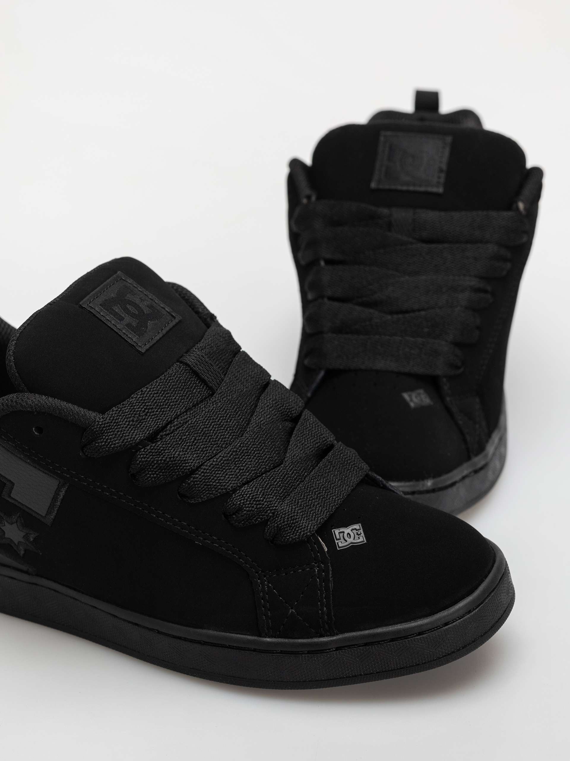 Обувки DC Court Graffik Wmn (black/black/black)