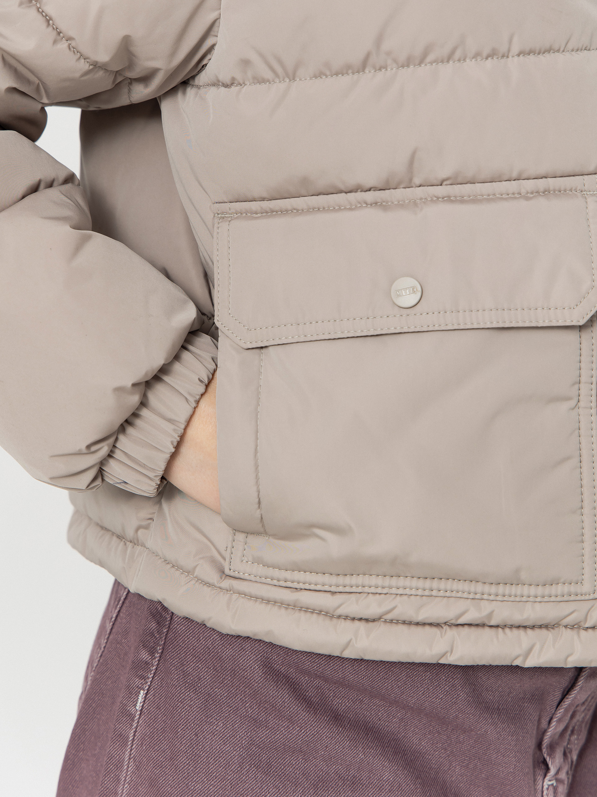 Яке Vans Mte Aubrey Primaloft Puffer Wmn (mushroom)