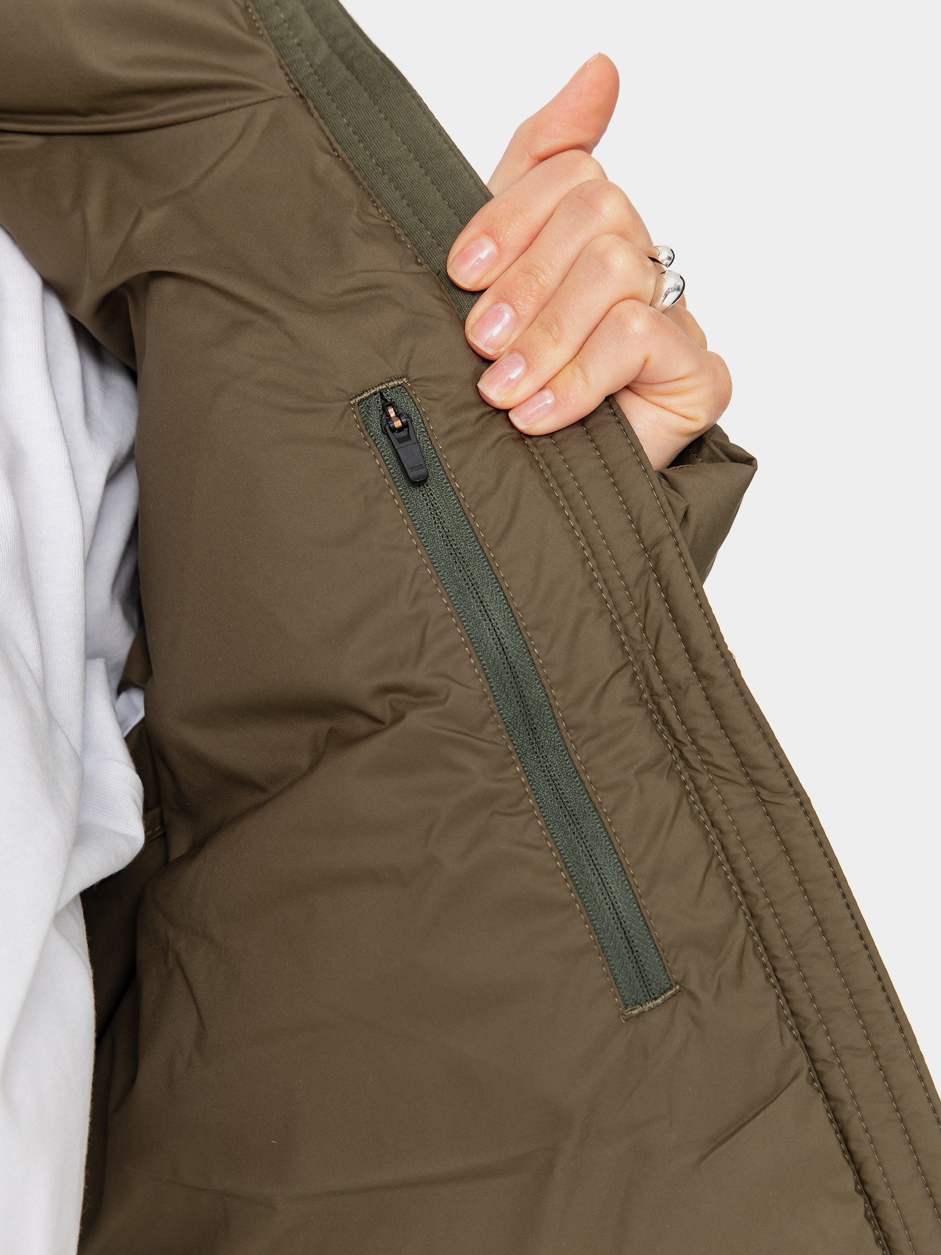 Яке Patagonia Silent Down Wmn (basin green)