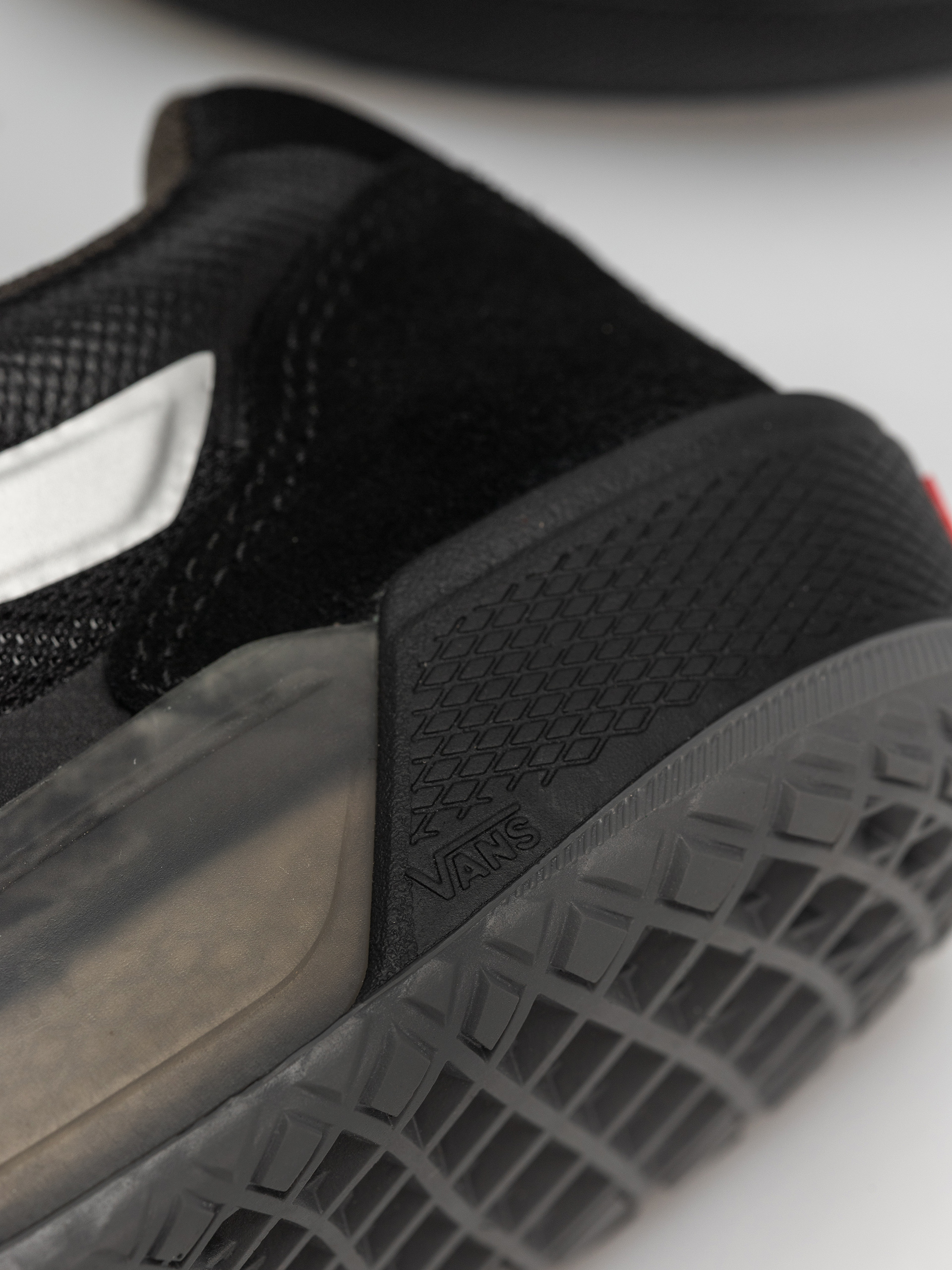 Обувки Vans Skate Ave 2.0 (black/metallic)