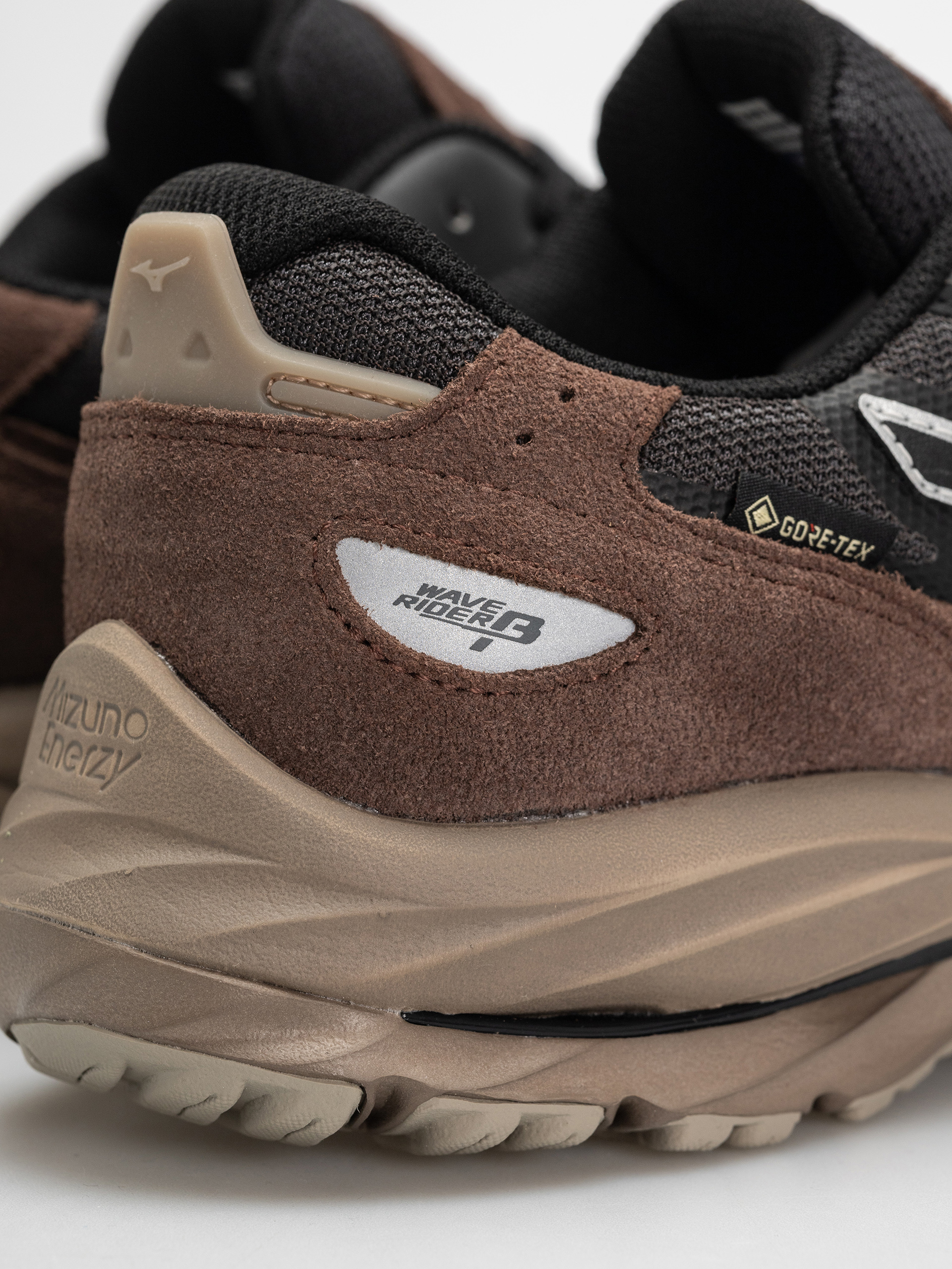 Обувки Mizuno Wave Rider GTX (black sand/black/chicory coffee)