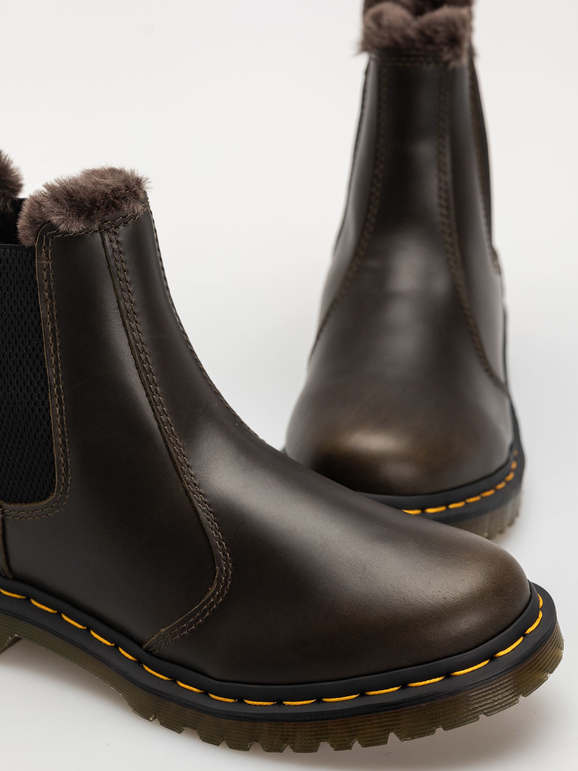 Обувки Dr. Martens 2976 Leonore Chelsea Wmn (dark taupe taupe orleans)