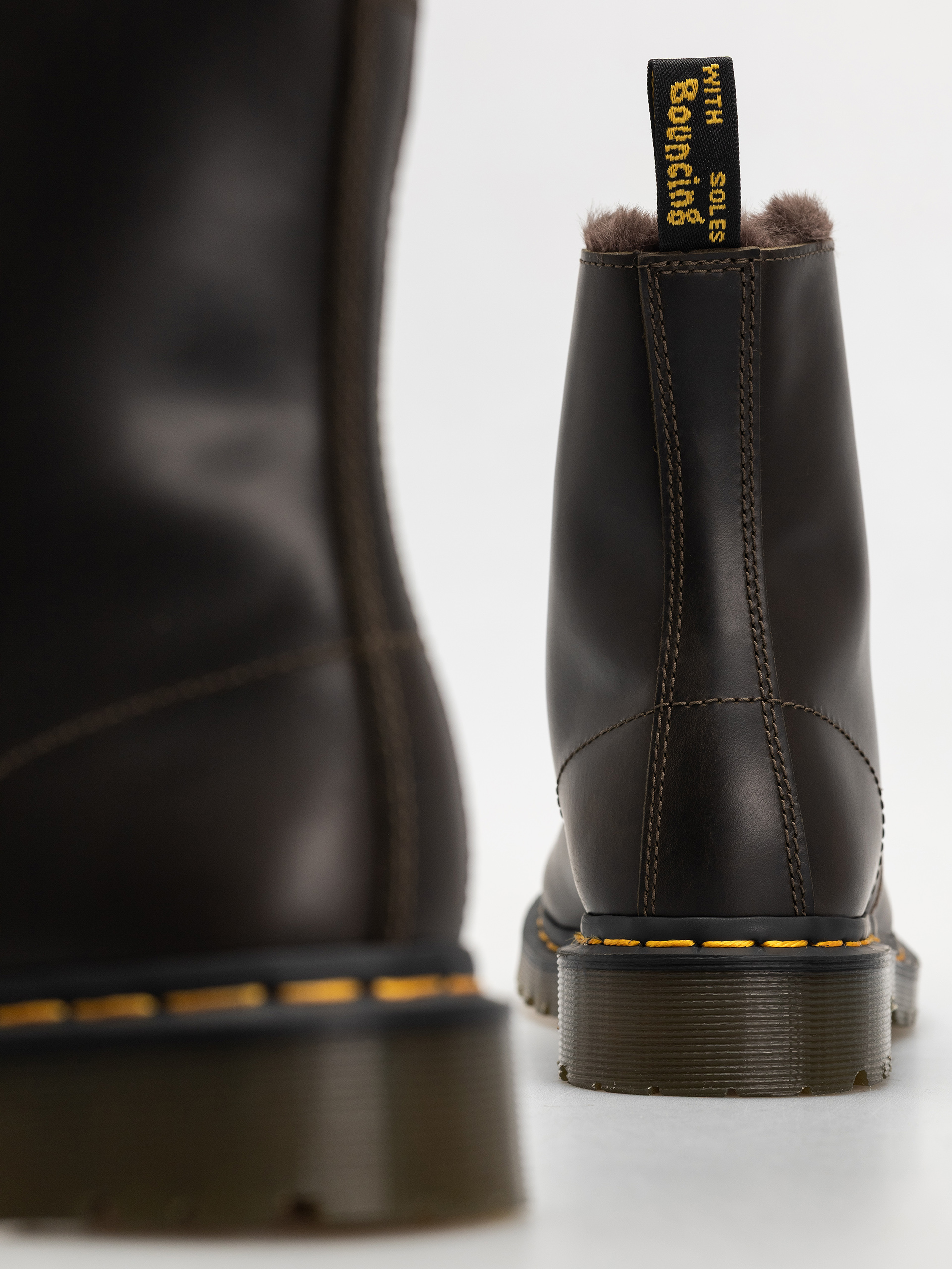 Обувки Dr. Martens 1460 Serena Wmn (dark taupe taupe orleans)