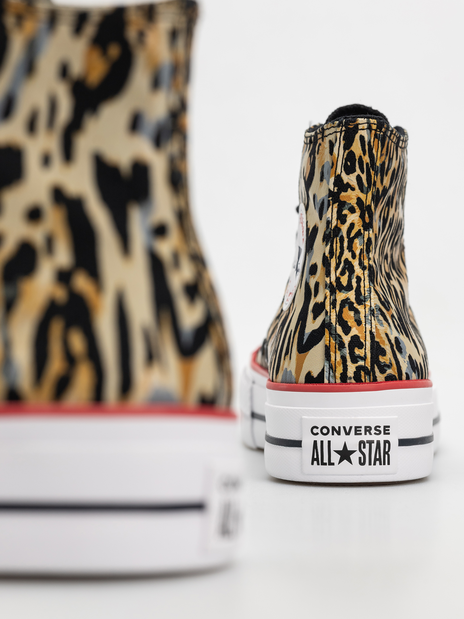 Кецове Converse Chuck Taylor All Star Lift Hi Wmn (black/white/red)