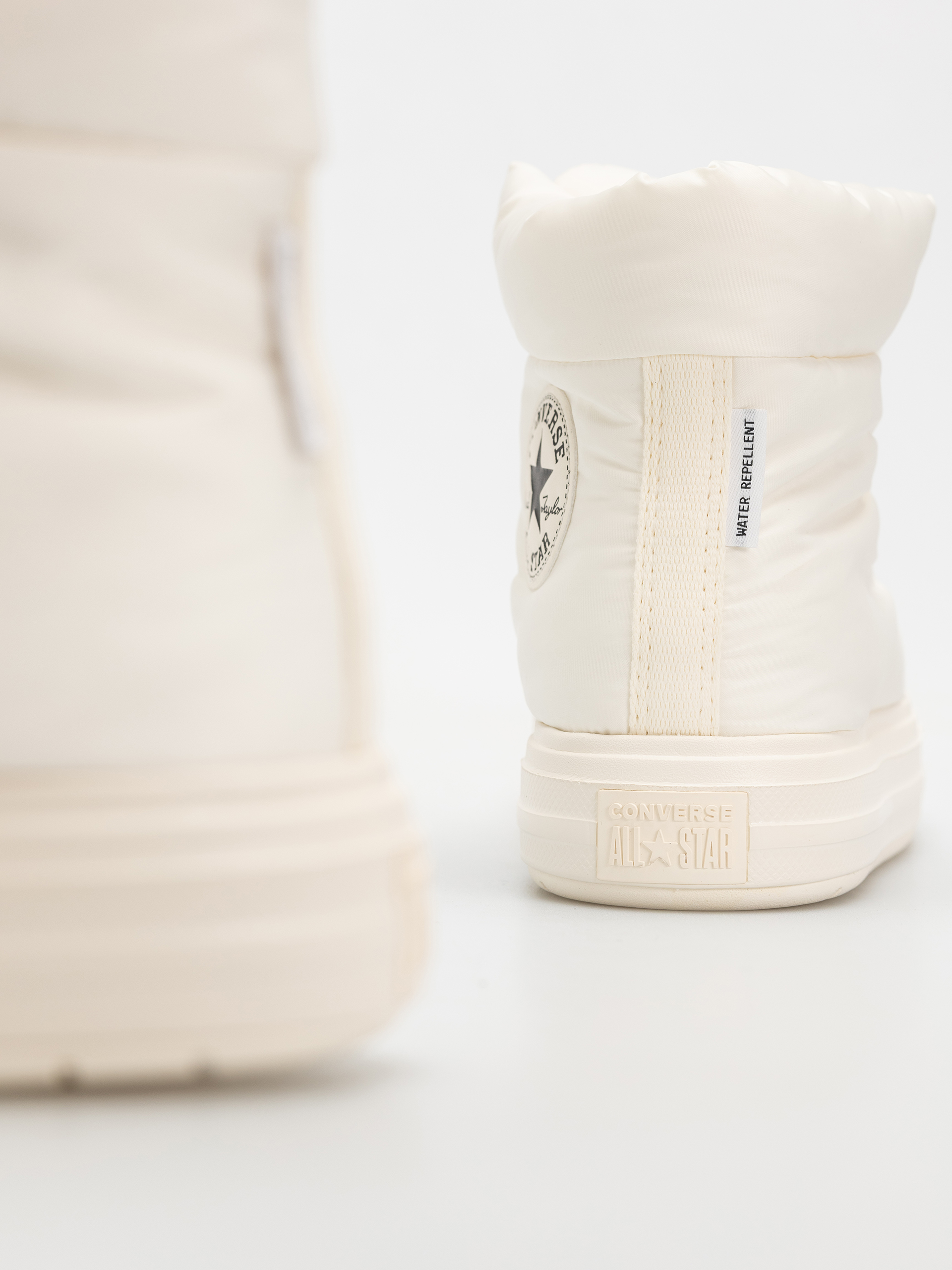 Обувки Converse Chuck Taylor All Star Elements Boot Mid (egret/egret/black)