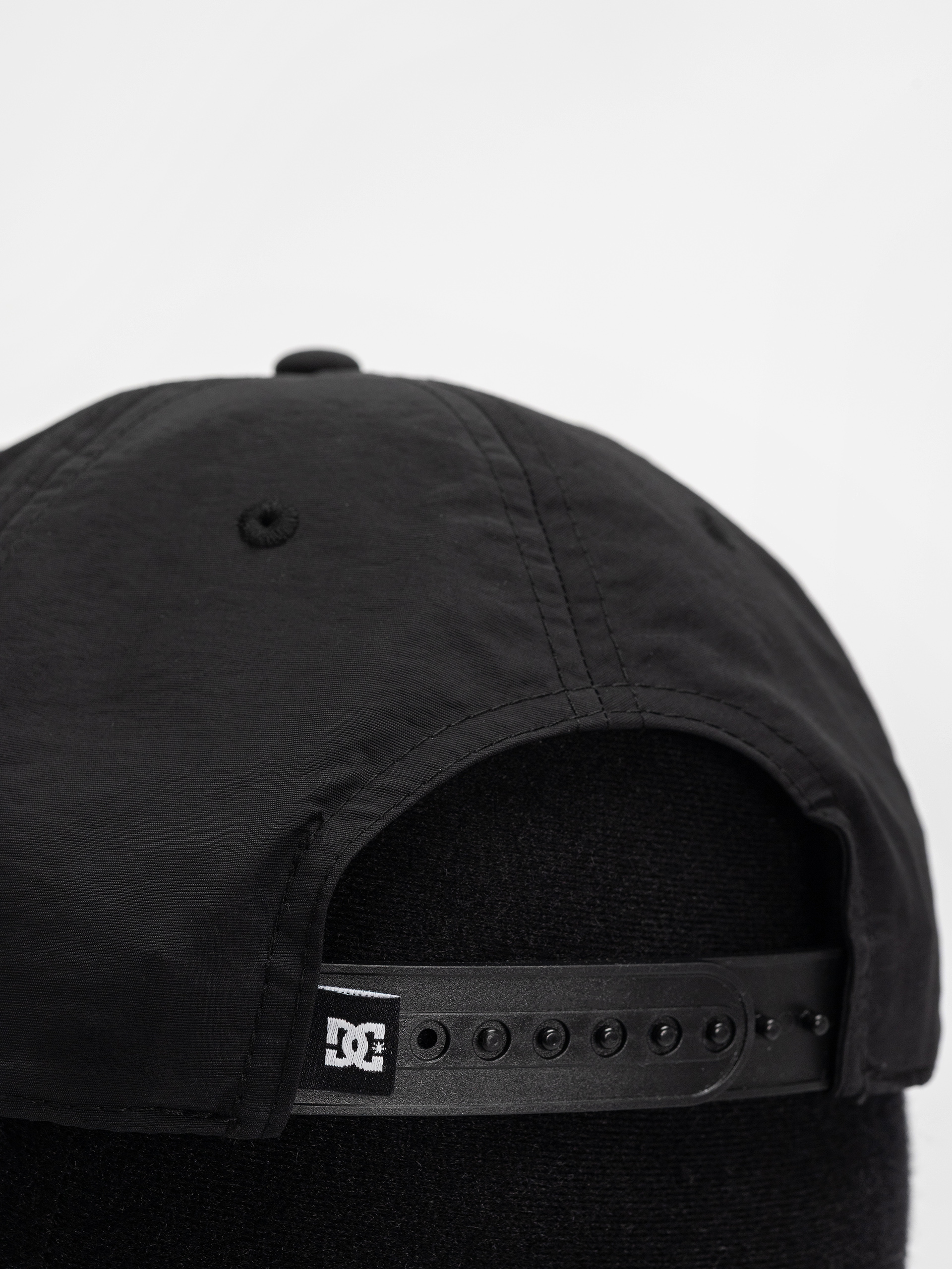 Шапка с козирка DC On The Bubble (black)
