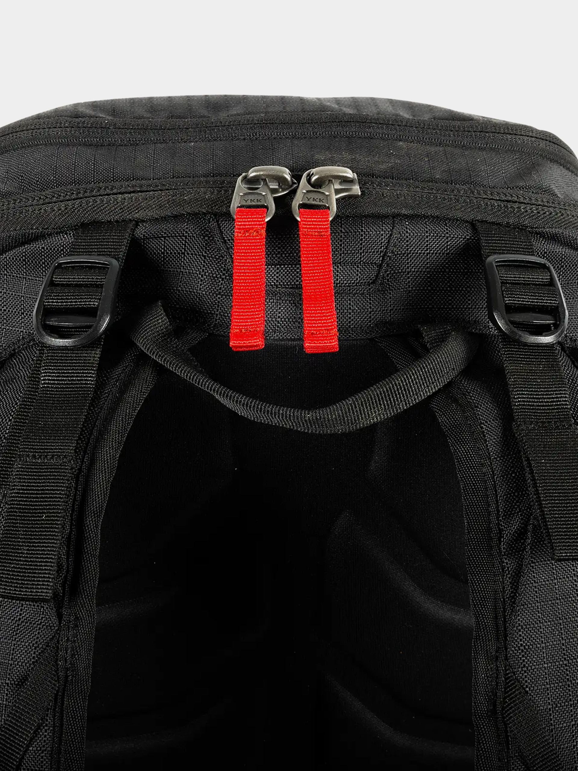 Раница Jones Snowboards Deeper 19L (stealth black)