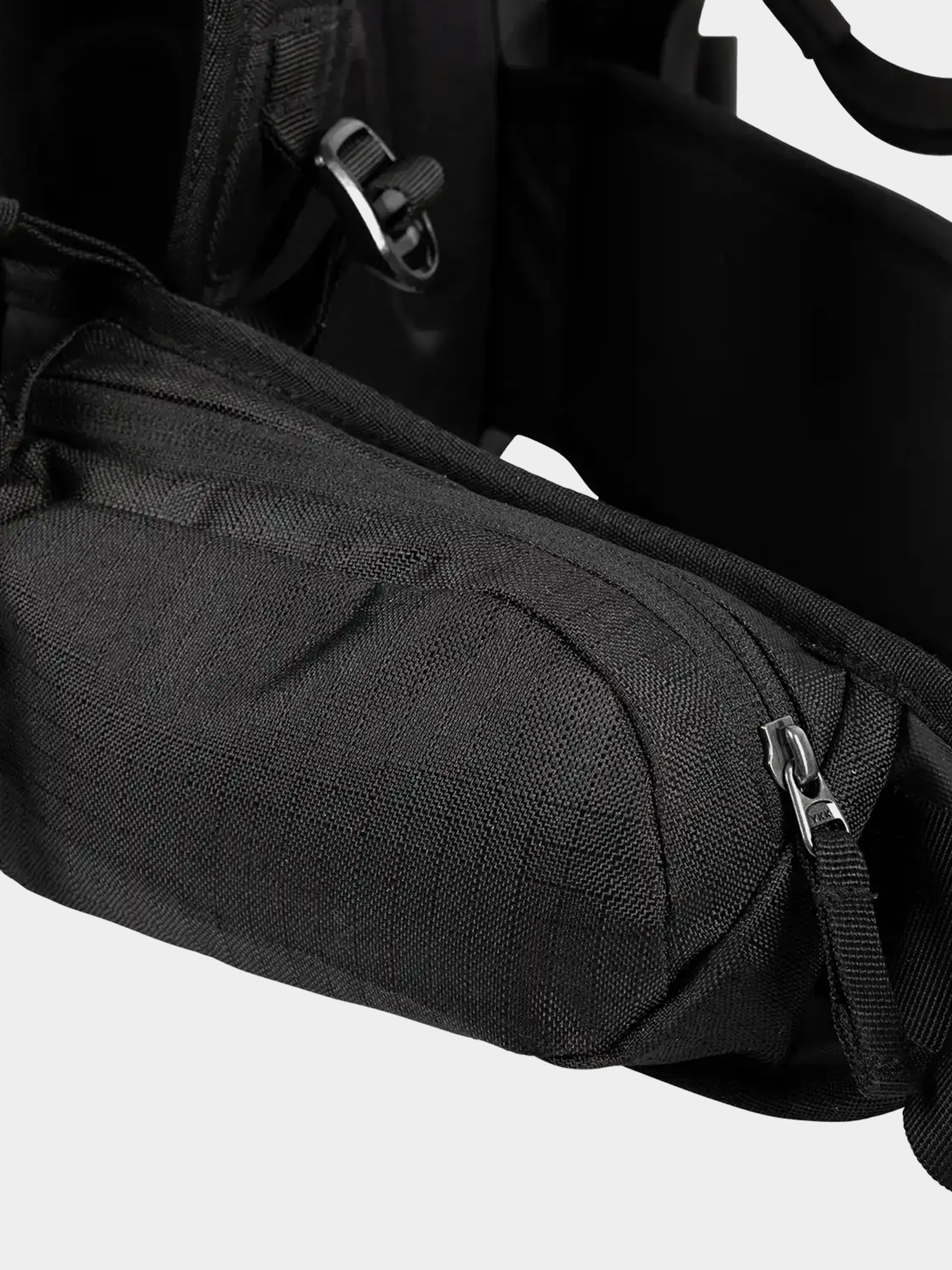 Раница Jones Snowboards Further 25L (stealth black)