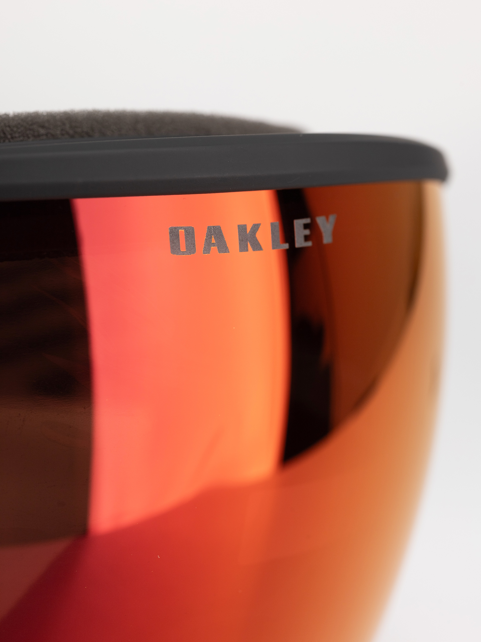 Сноуборд очила Oakley Flight Tracker L (black brutal/prizm snow torch iridium)