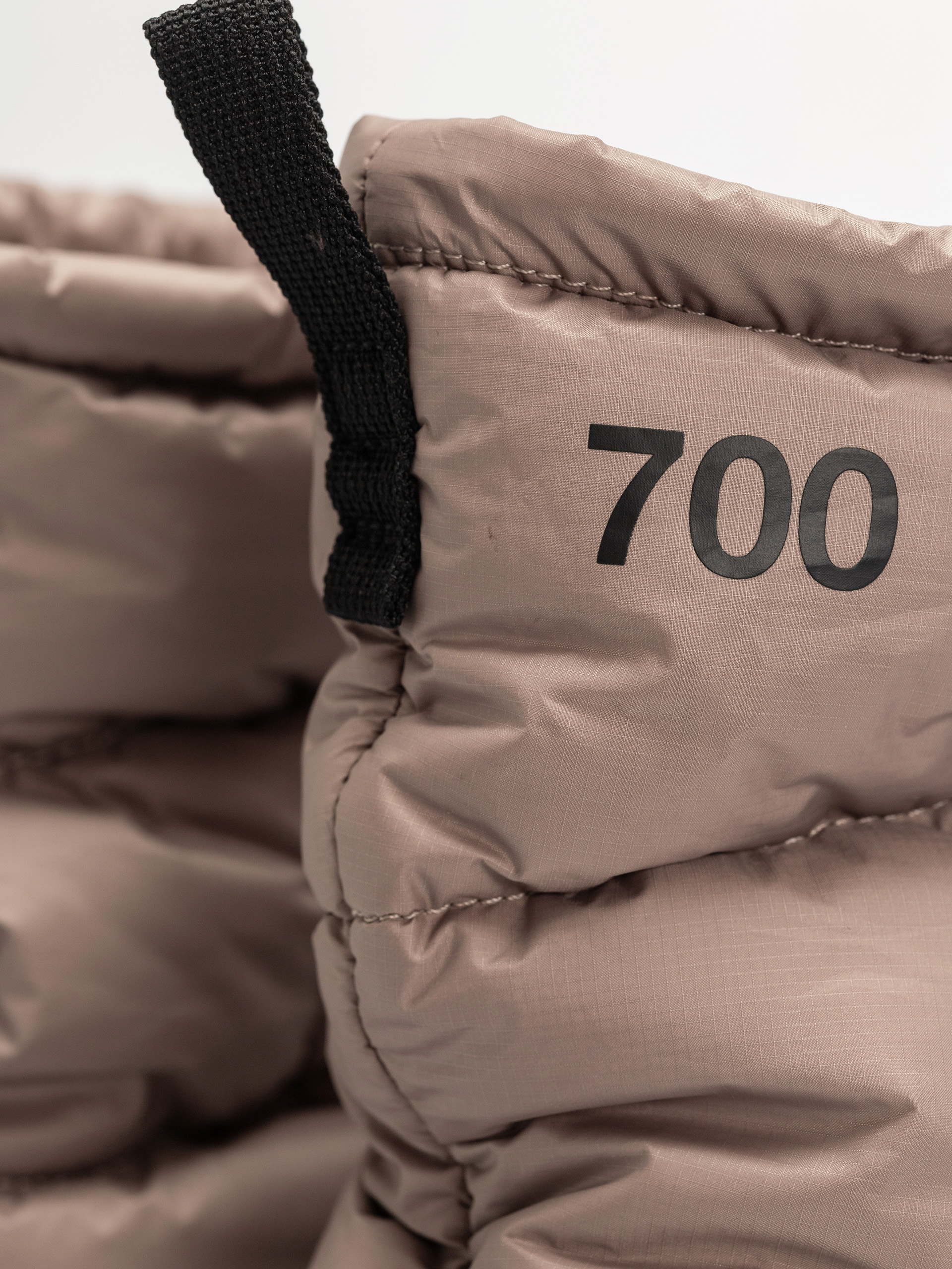 Обувки The North Face Nuptse Traction Bootie (mushroom grey/tnf black)