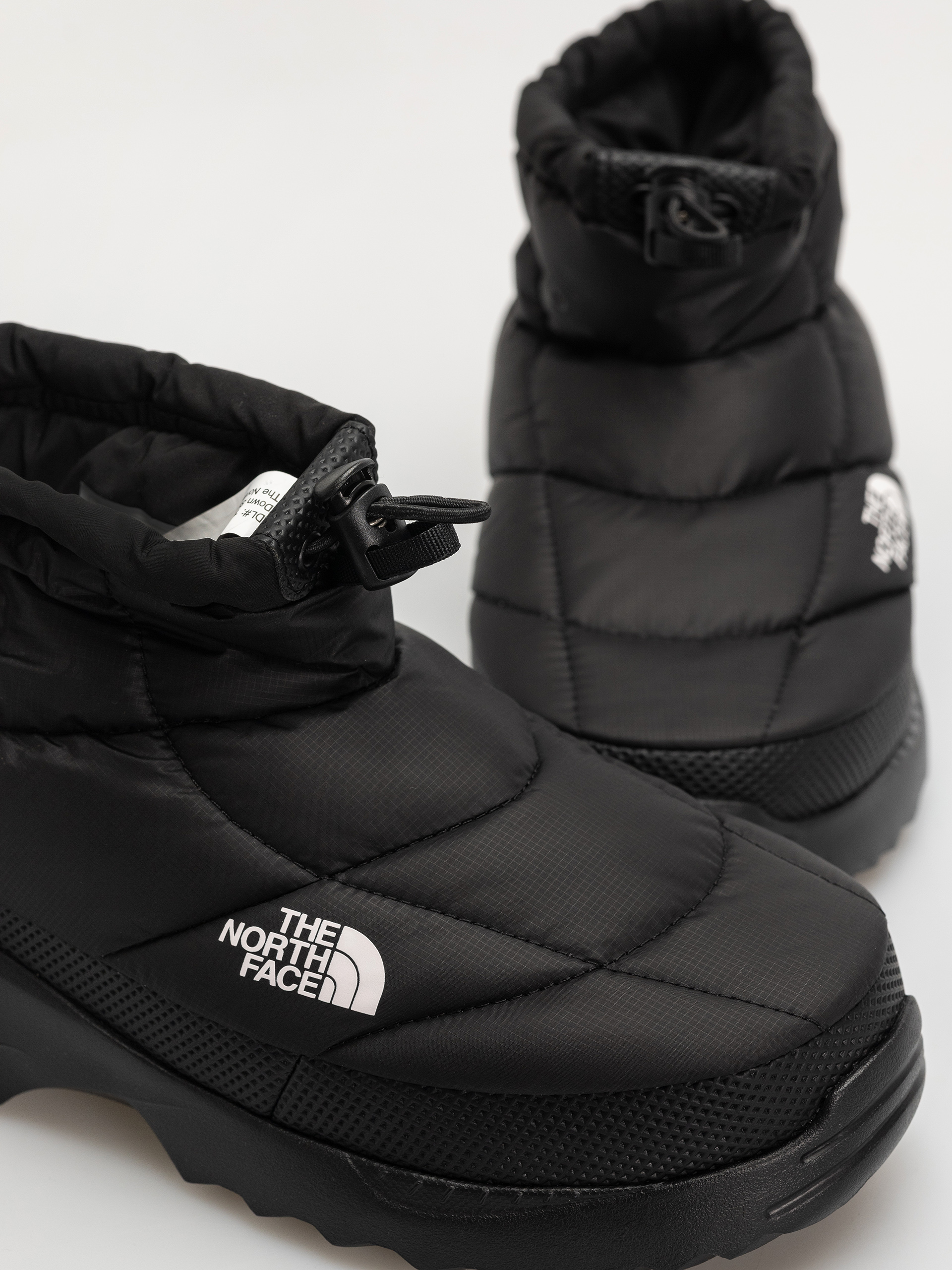 Обувки The North Face Nuptse Traction Chukka (tnf black/tnf black)