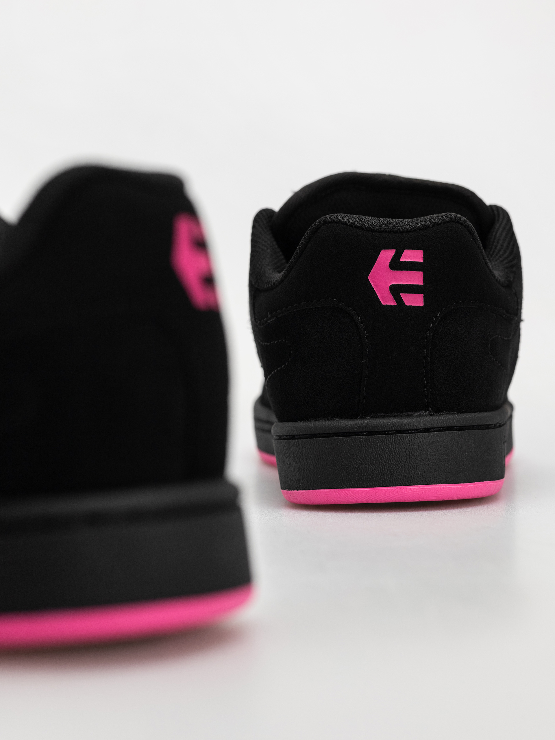 Обувки Etnies Callicut (black/pink)