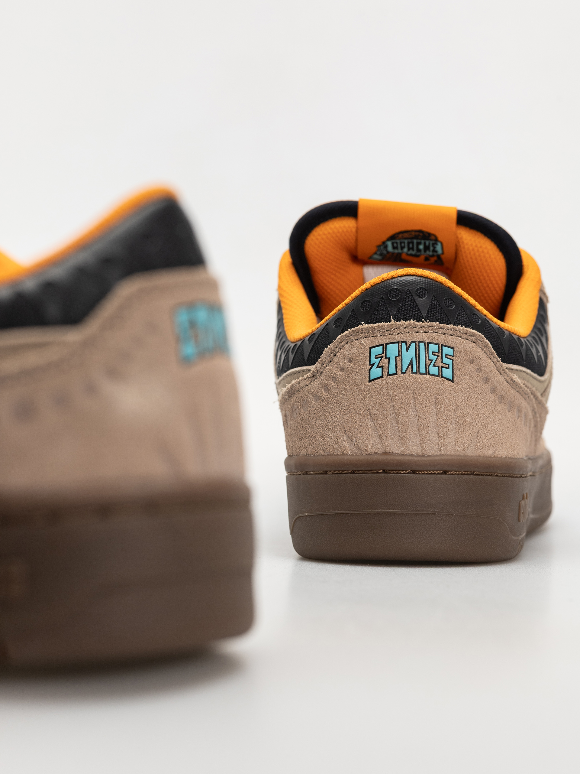 Обувки Etnies Loot X Apache (tan/gum)