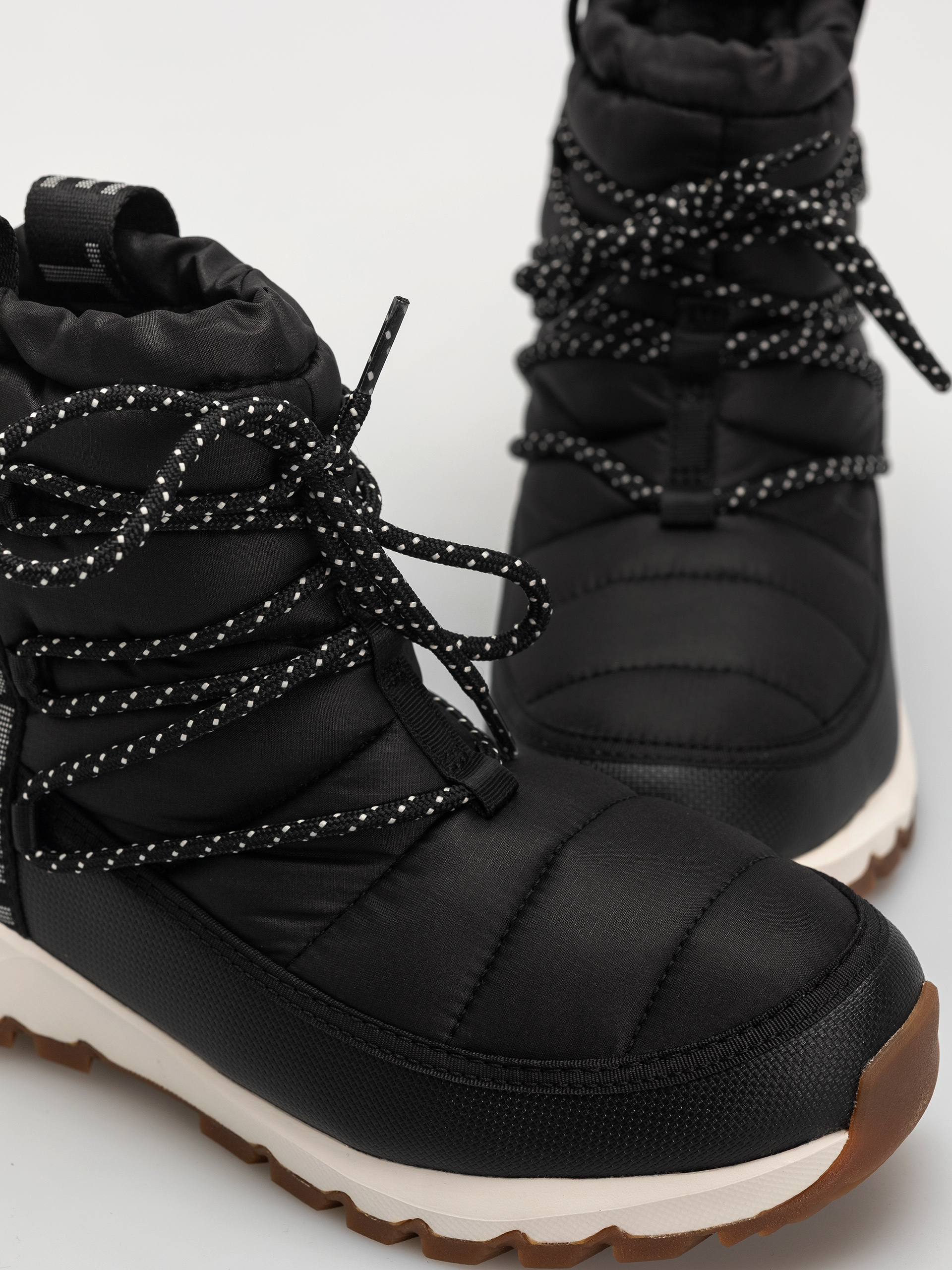 Обувки The North Face Thermoball Lace Up Wp Wmn (tnf black/gardenia white)