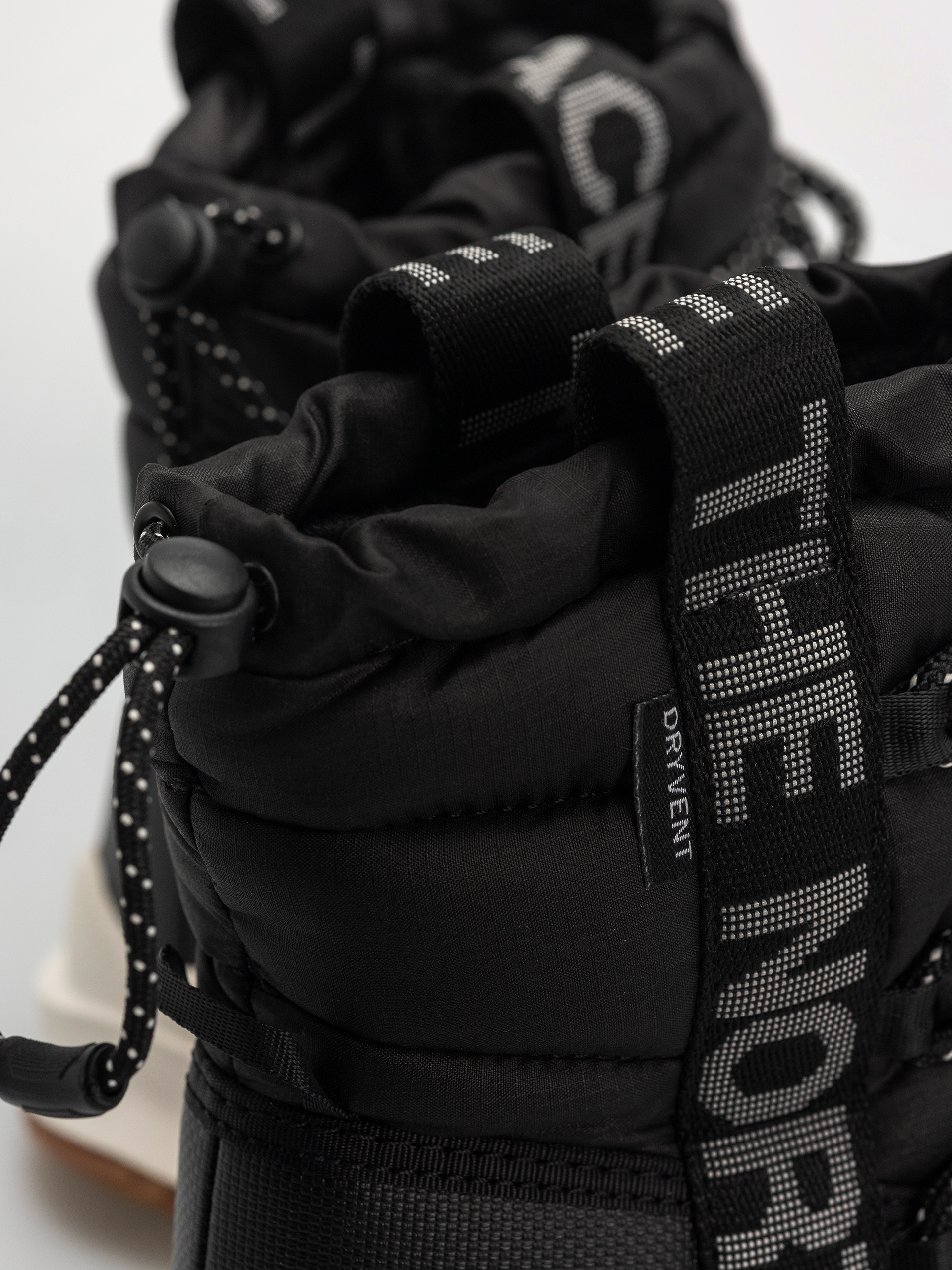 Обувки The North Face Thermoball Lace Up Wp Wmn (tnf black/gardenia white)