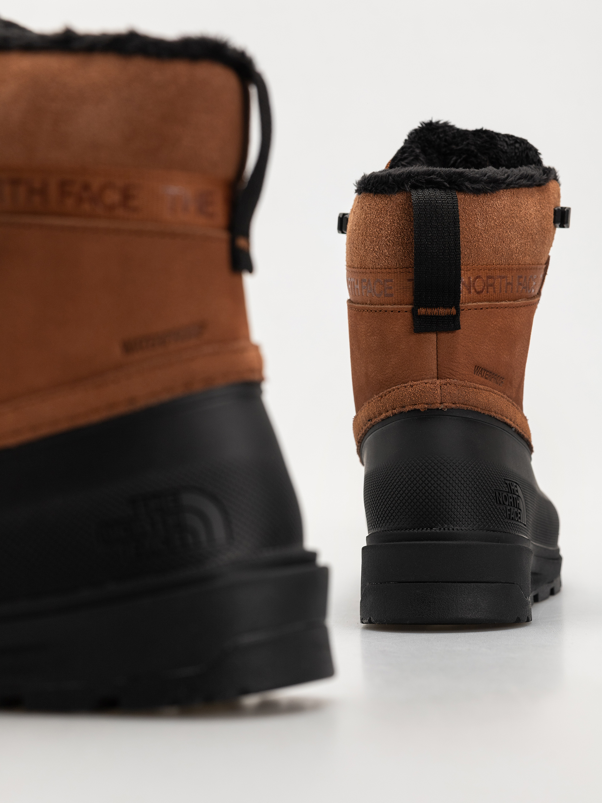 Обувки The North Face Shellista V Shorty Wp (burnt umber/tnf black)
