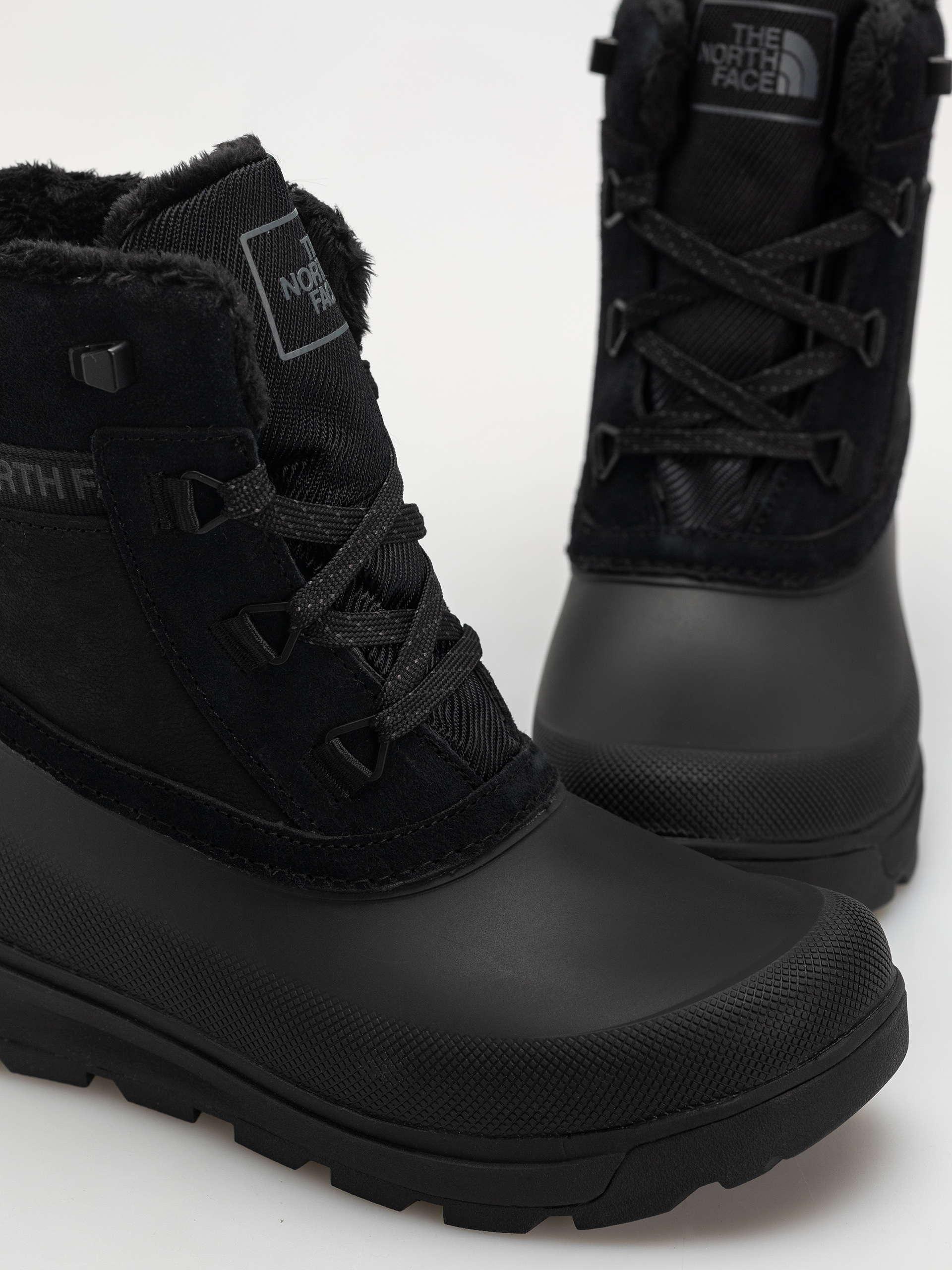 Обувки The North Face Shellista V Shorty Wp (tnf black/tnf black)
