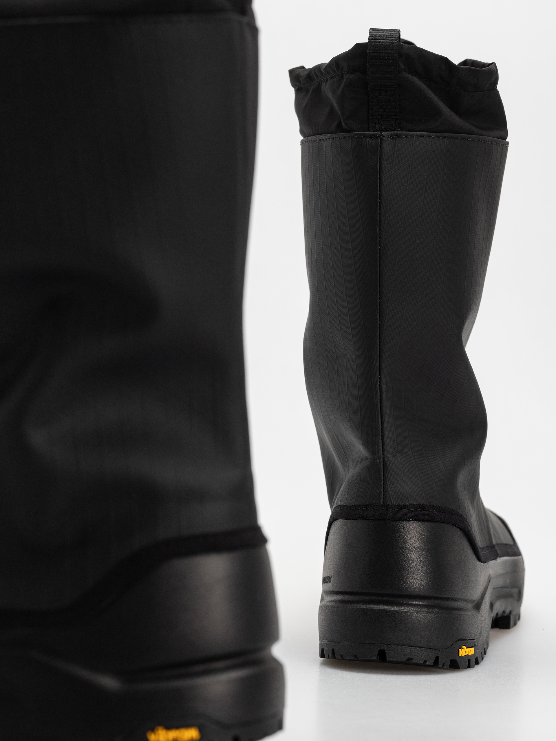 Обувки The North Face Base Camp 200 Wp (tnf black/tnf black)