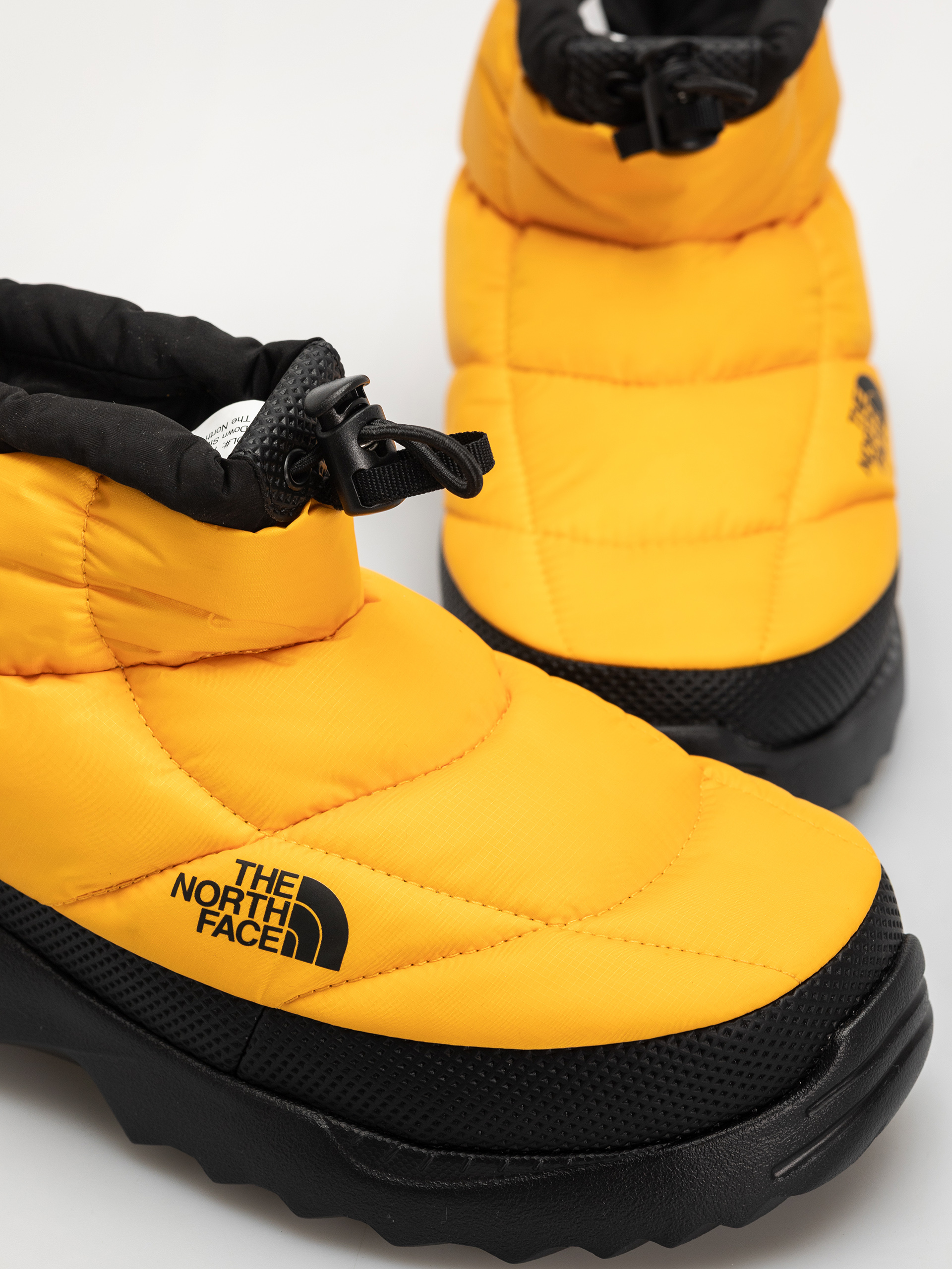 Обувки The North Face Nuptse Traction Chukka (summit gold/tnf black)