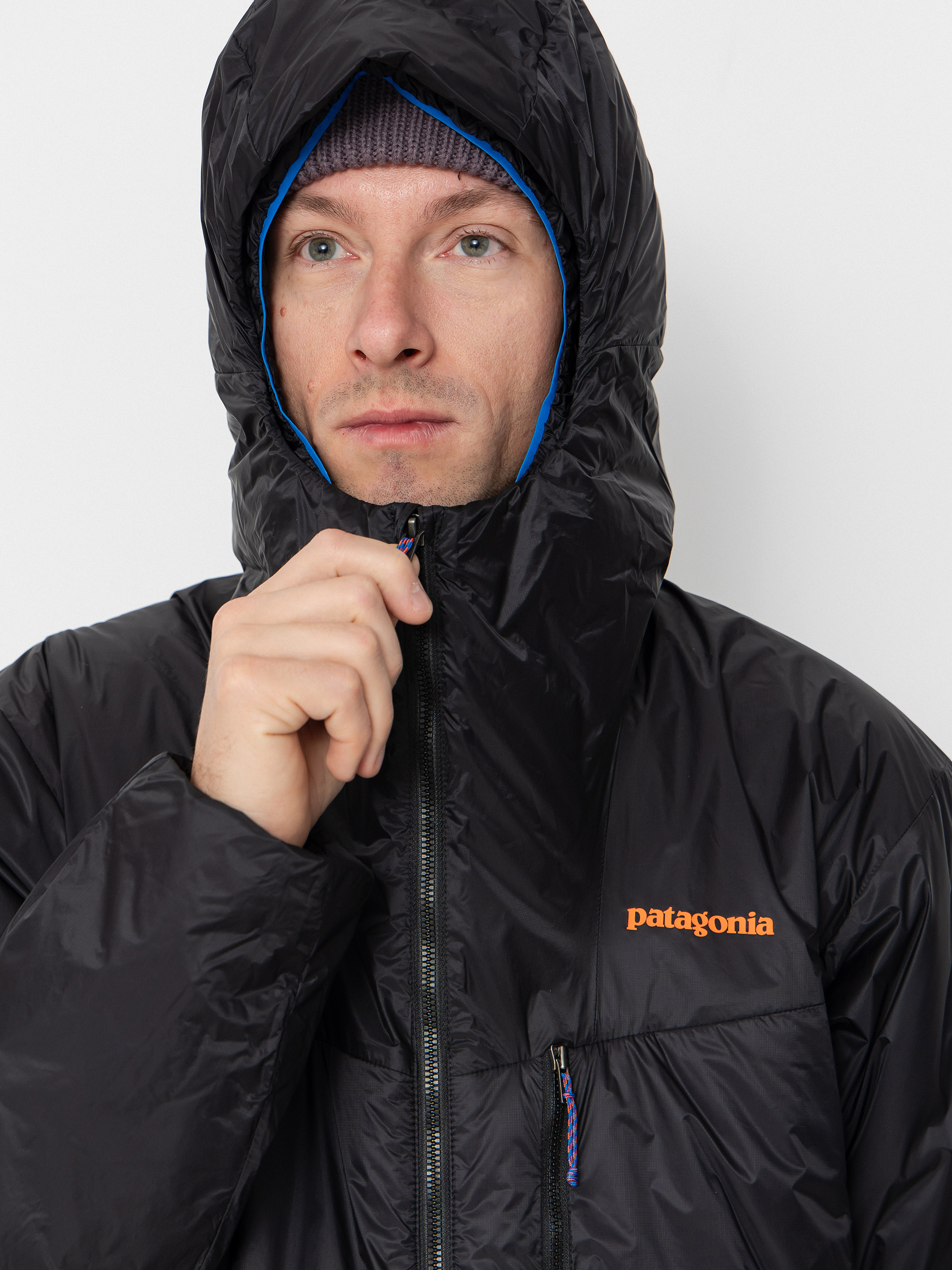 Яке Patagonia DAS Parka (black w/p6 blue)