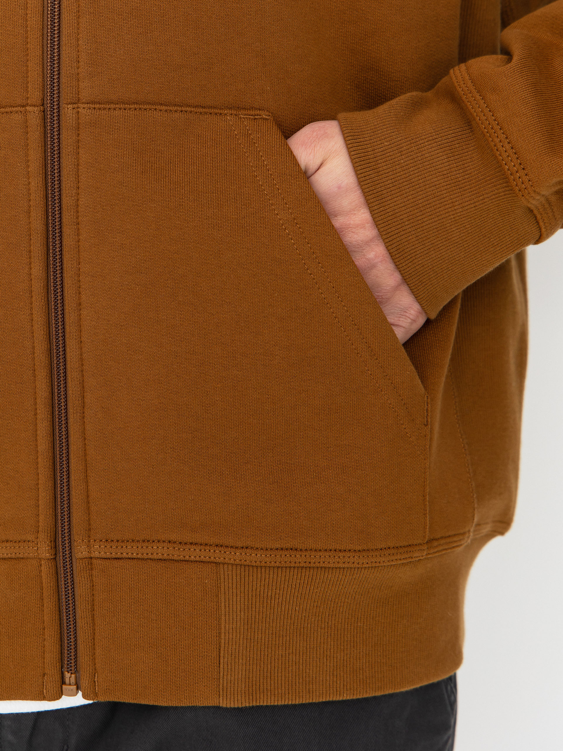 Суитшърт с качулка Carhartt WIP American Script ZHD (hamilton brown)