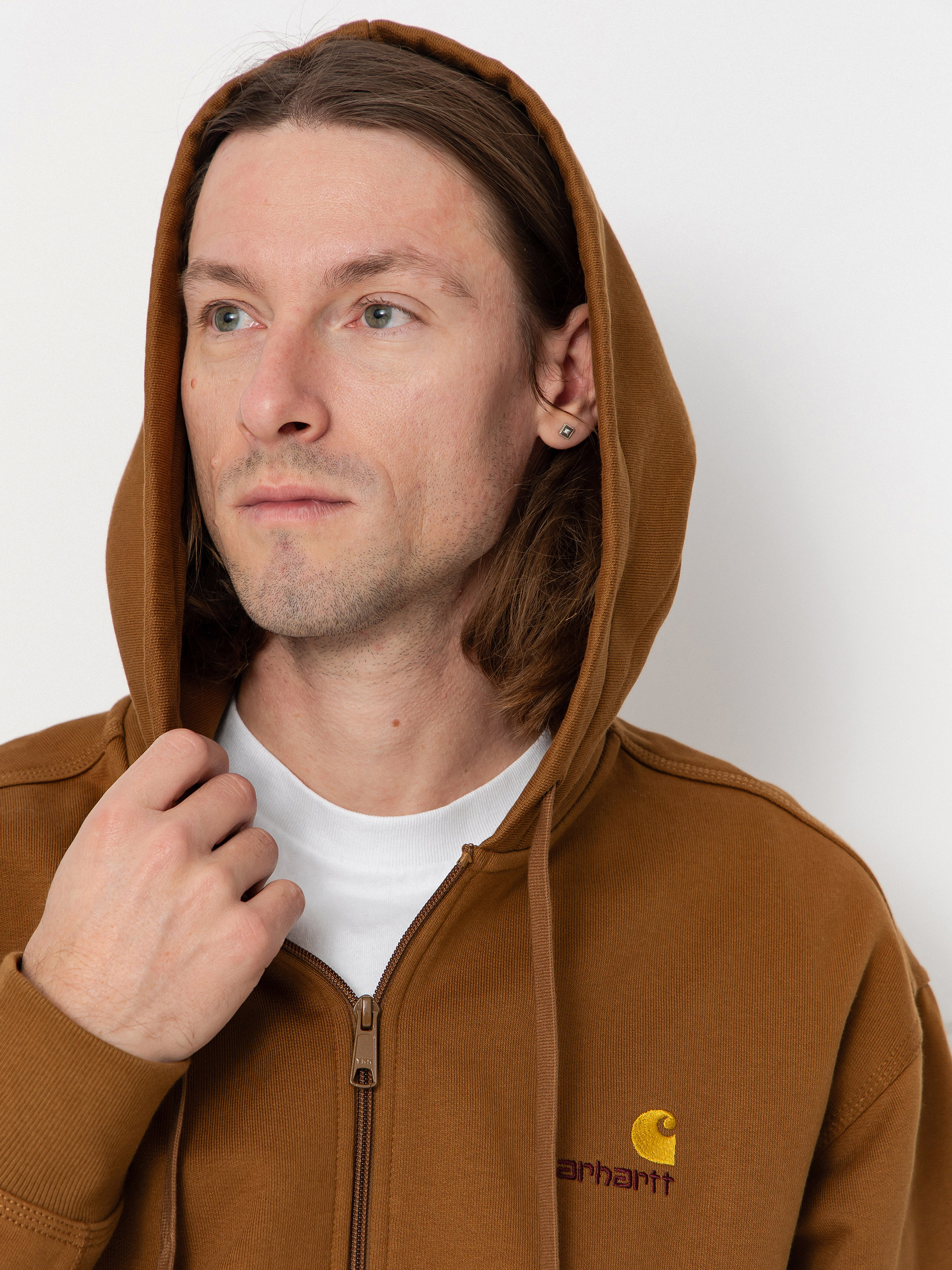 Суитшърт с качулка Carhartt WIP American Script ZHD (hamilton brown)