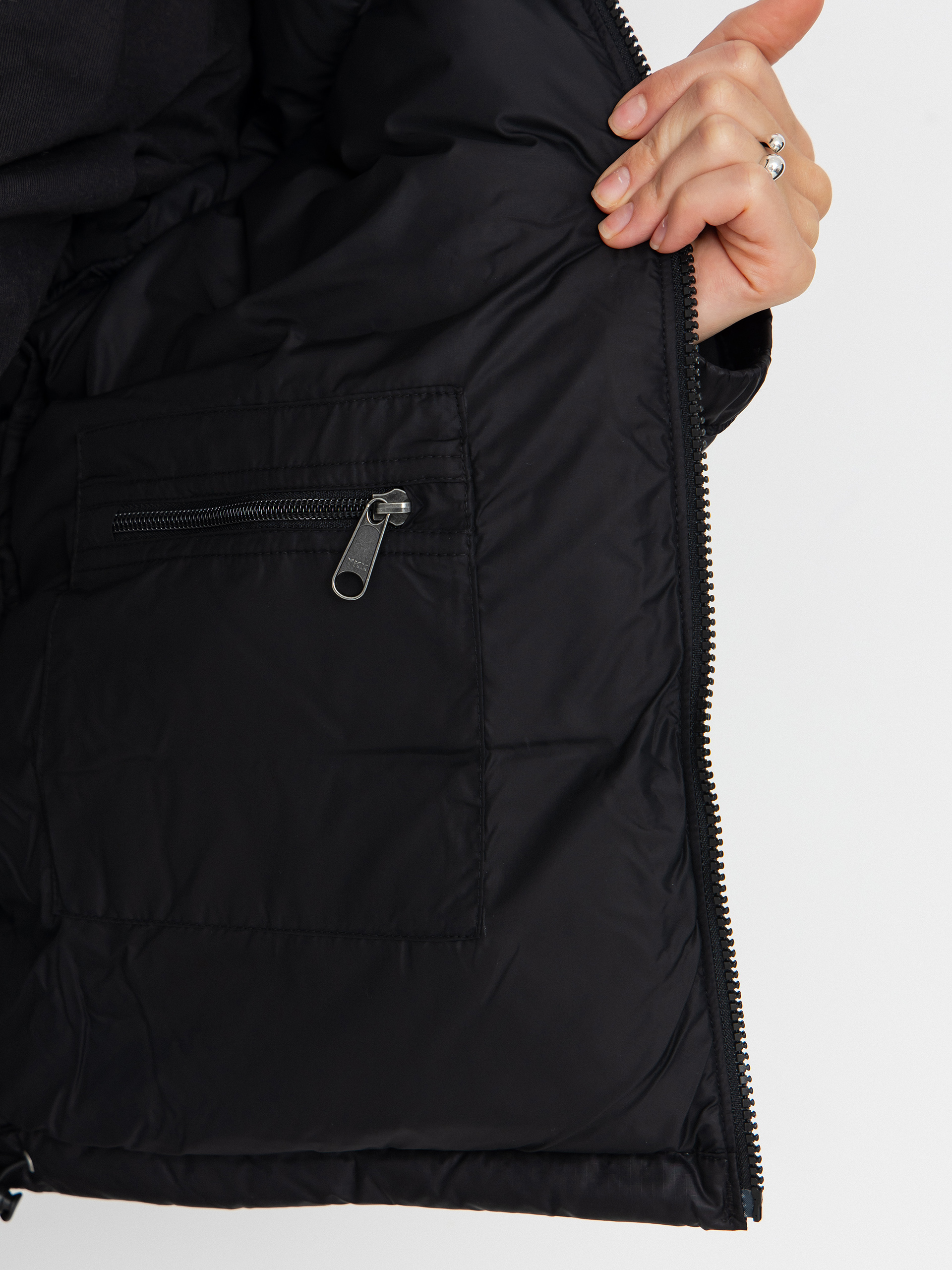 Яке The North Face 1996 Retro Nuptse Wmn (tnf black/r)