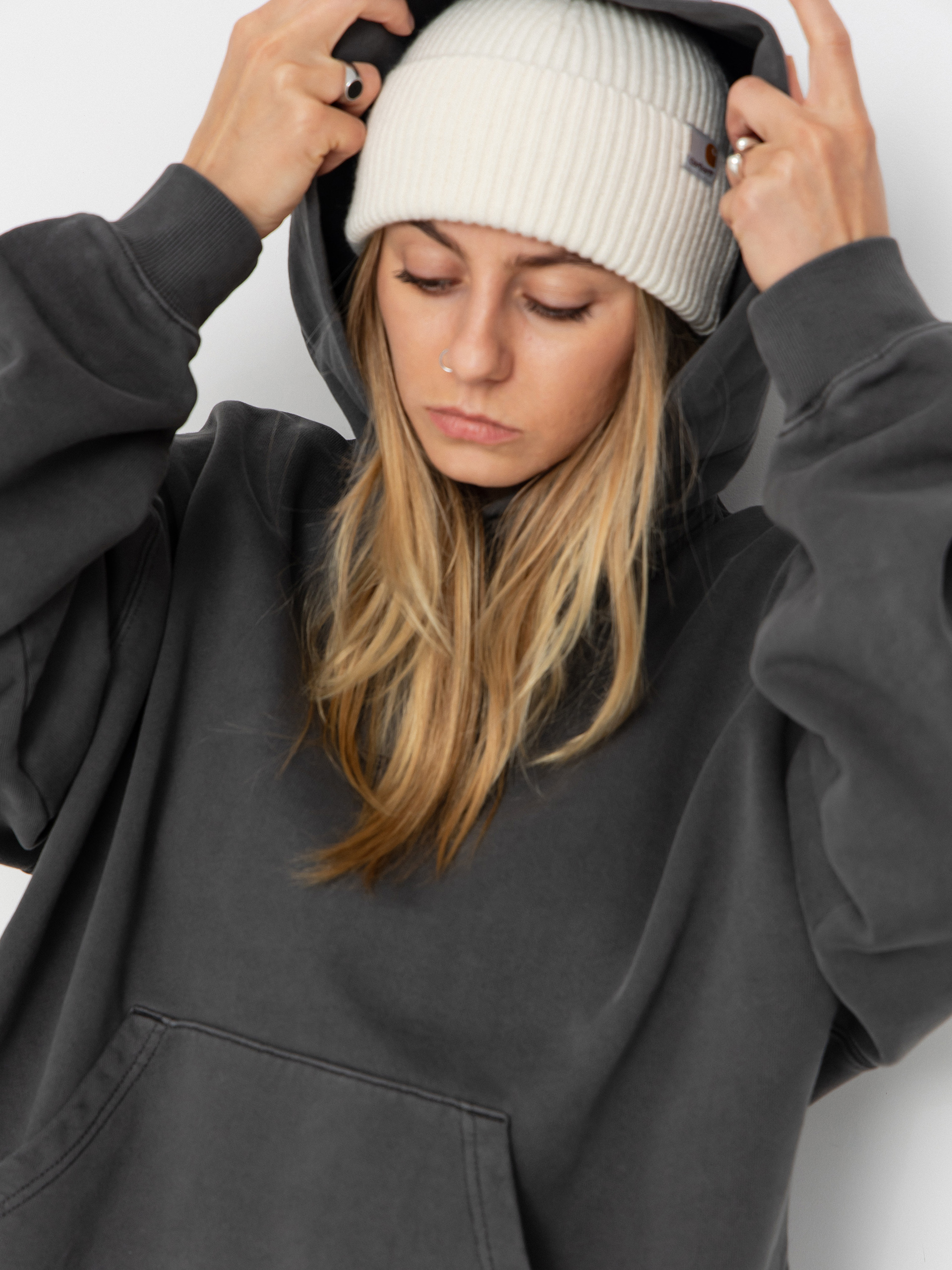 Суитшърт с качулка Carhartt WIP Benton HD Wmn (graphite/garment dyed)