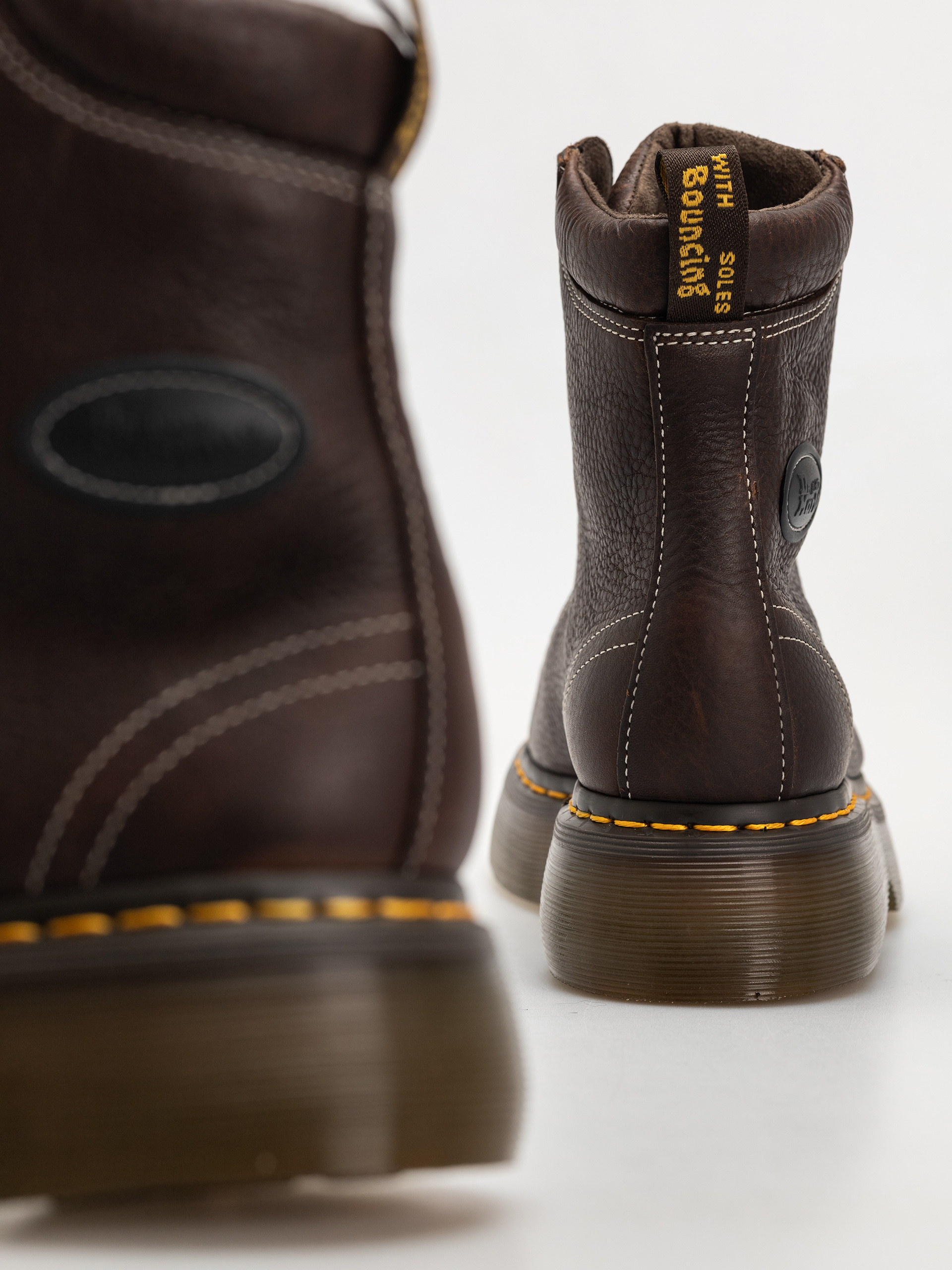 Обувки Dr. Martens Buzz 8i Wmn (dark brown grizzly)