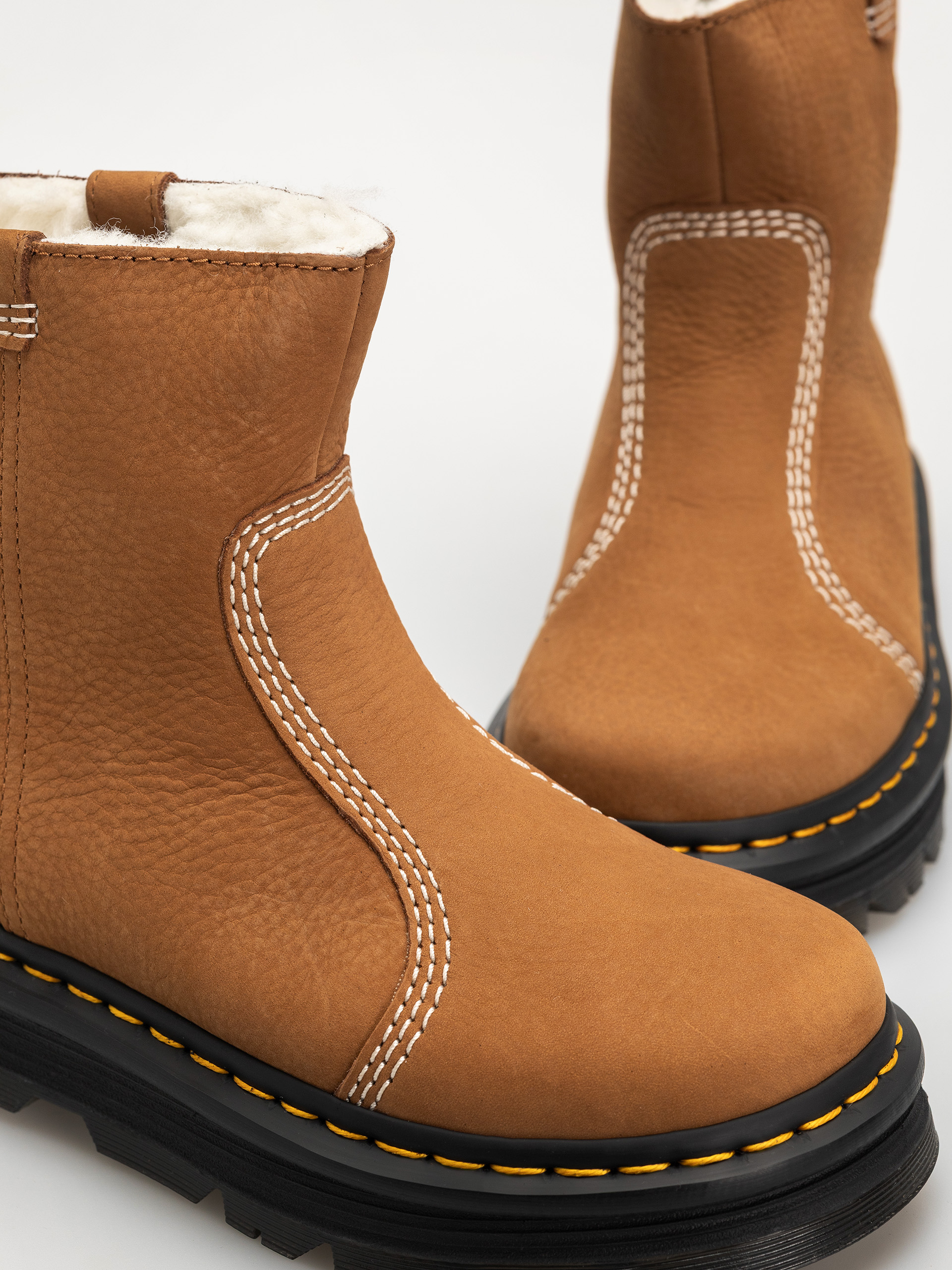 Обувки Dr. Martens ZebZag Rigger WL Rigger Wmn (desert brown milled nubuck wp)